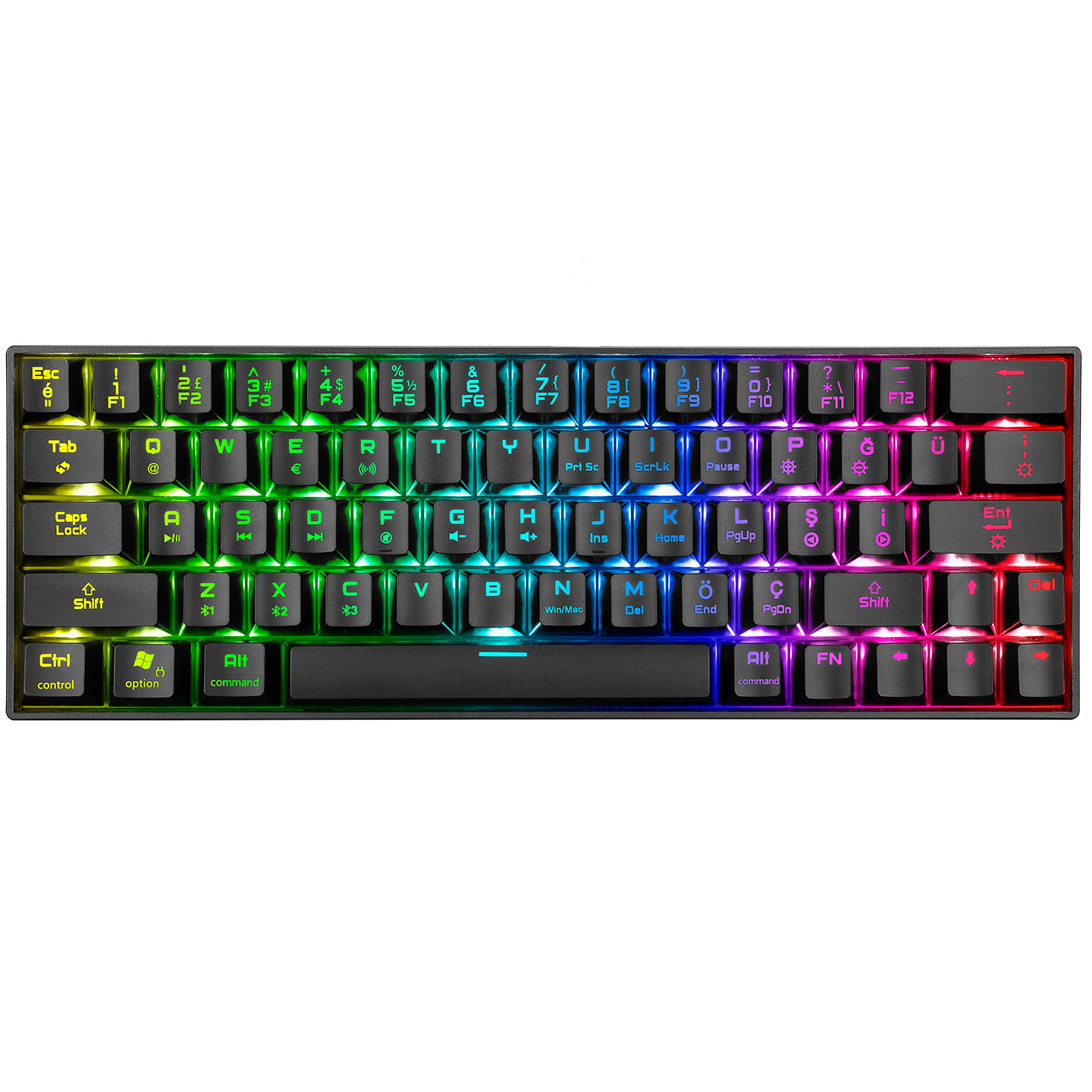 Beyaz arka plan üzerinde RGB arkadan aydınlatmalı siyah mekanik klavye.