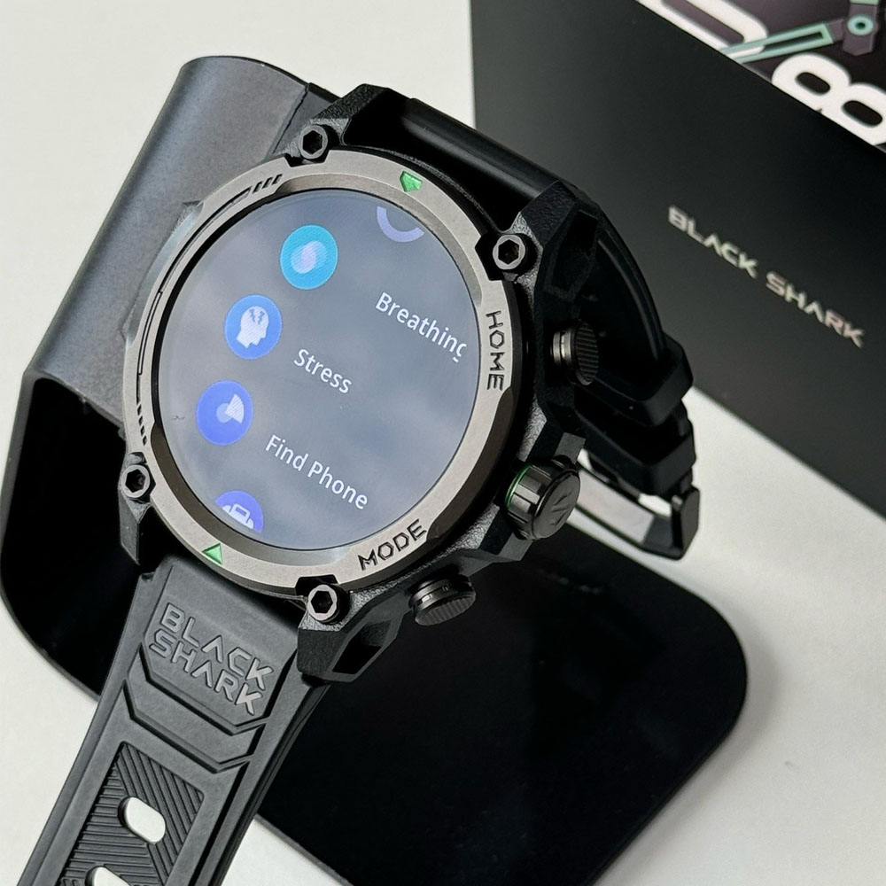 Reloj inteligente Black Shark negro con opciones de menú para Respiración, Estrés y Buscar teléfono.