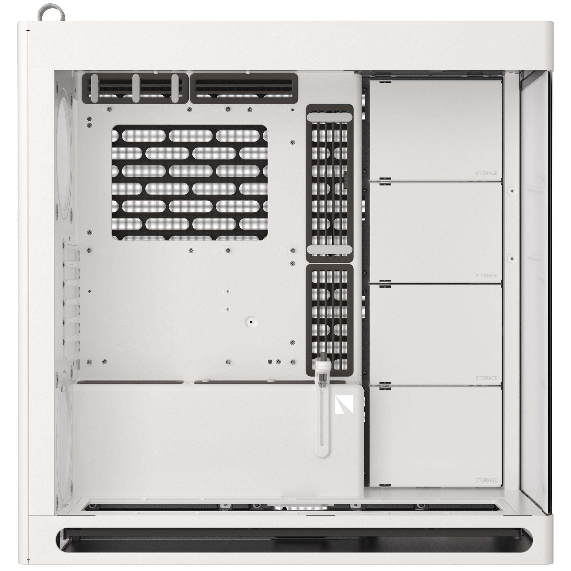 Innenansicht eines weißen Computergehäuses mit Speicherplätzen und Lüftungsschlitzen.