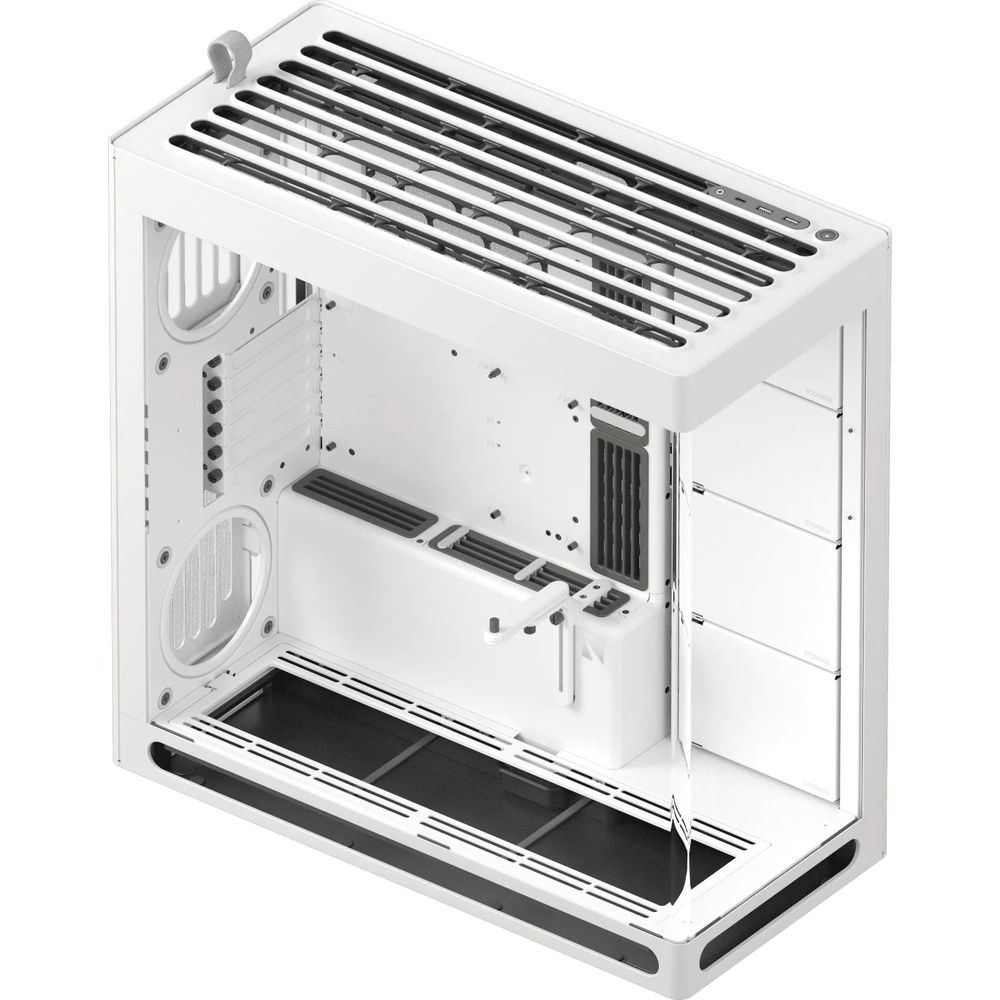 Ein weißes Computergehäuse mit vielen Lüftungsschlitzen und einem durchsichtigen Seitenteil.