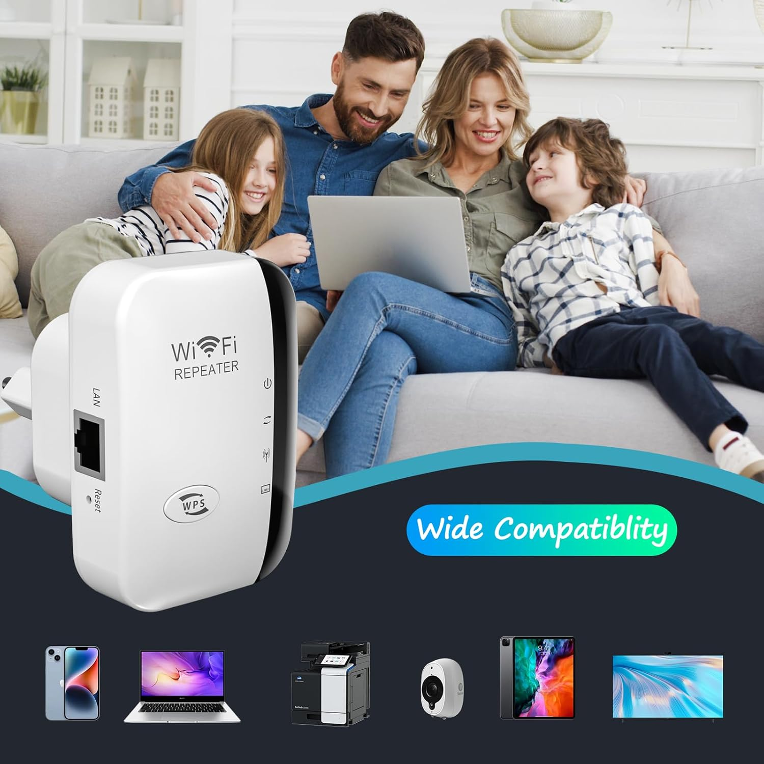Familie schaut Laptop, WLAN-Repeater und kompatible Geräte.