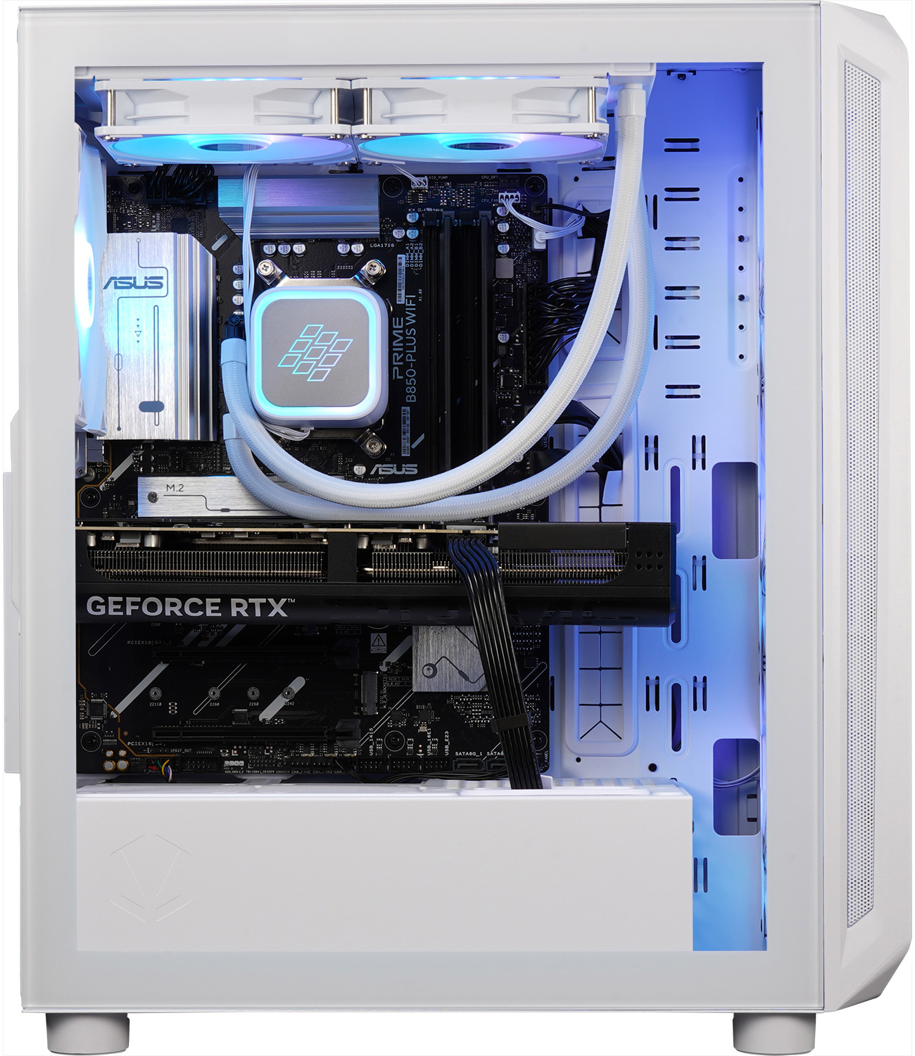 Ein weißer PC mit leuchtenden Lüftern und RGB-Beleuchtung. Innen sind Mainboard, Grafikkarte und Kühlung sichtbar.