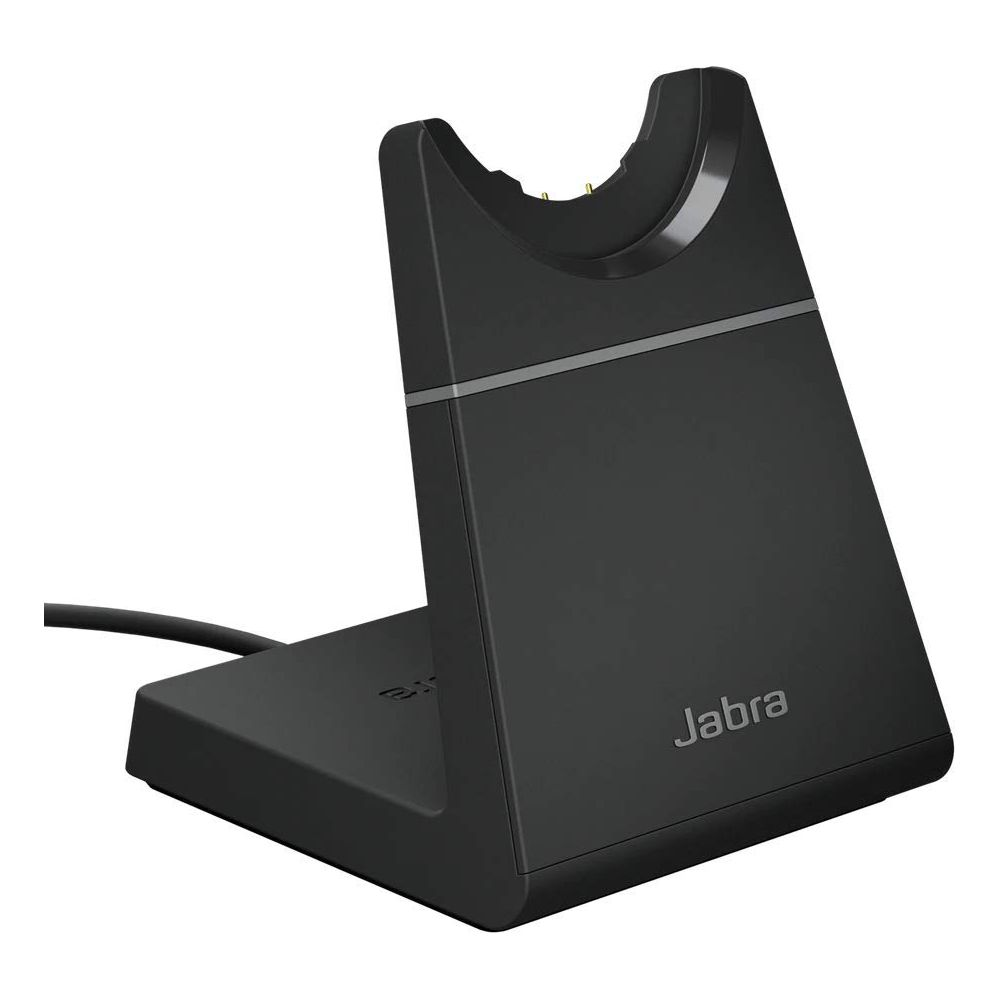 Station de charge Jabra noire avec câble sur fond blanc.