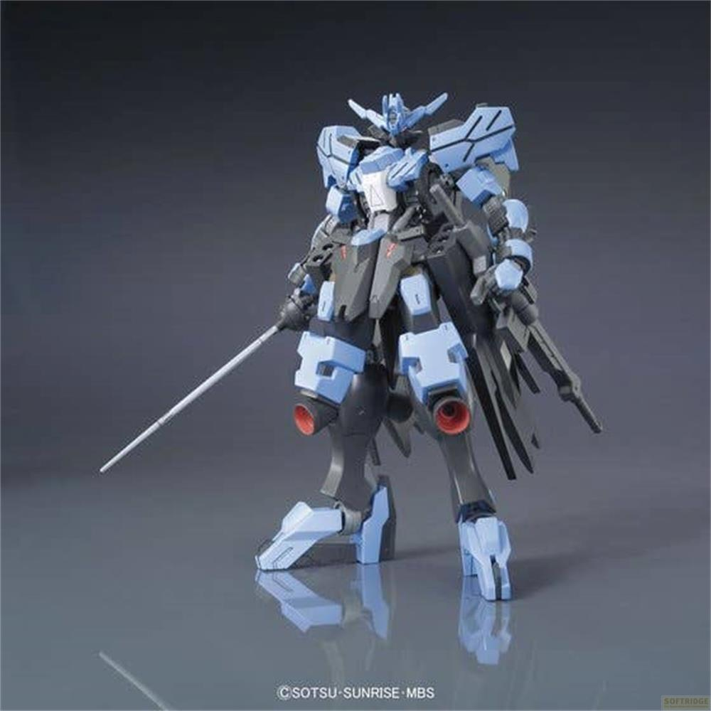 Blaues und graues Roboter-Modell mit Schwert und roten Akzenten an den Beinen.