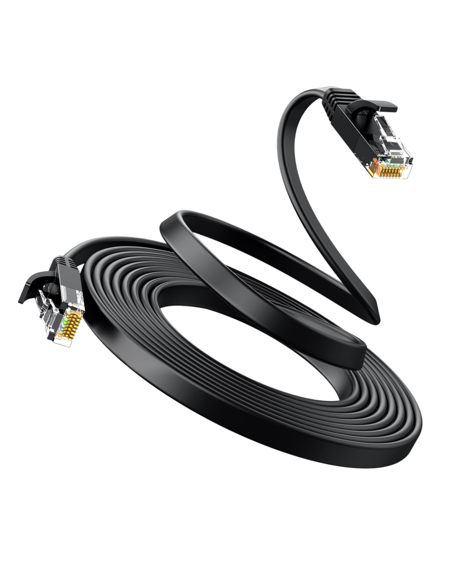 Czarny płaski kabel sieciowy z dwoma złączami RJ45, zwinięty.
