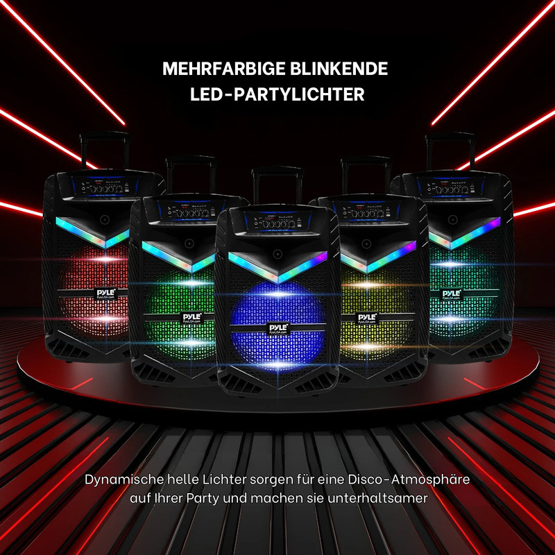 Fünf schwarze Lautsprecher mit bunten blinkenden LEDs, auf einer runden Bühne.