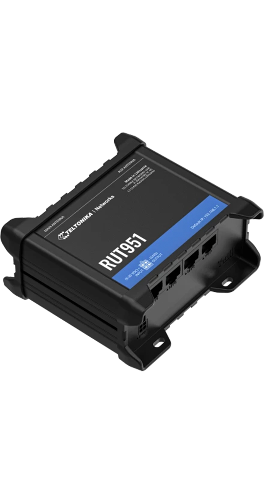 Schwarzer Teltonika RUT951 Router mit Anschlüssen und Beschriftungen auf weißem Grund.