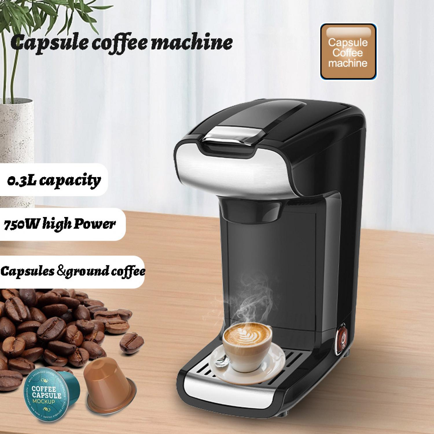 Schwarze Kapselkaffeemaschine mit 0,3L Fassungsvermögen, 750W, daneben Kaffeebohnen und Kapseln.