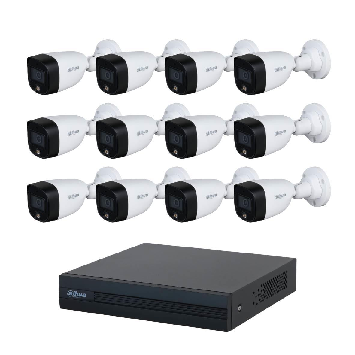 On iki beyaz güvenlik kamerası ve beyaz arka plan üzerinde siyah DVR.
