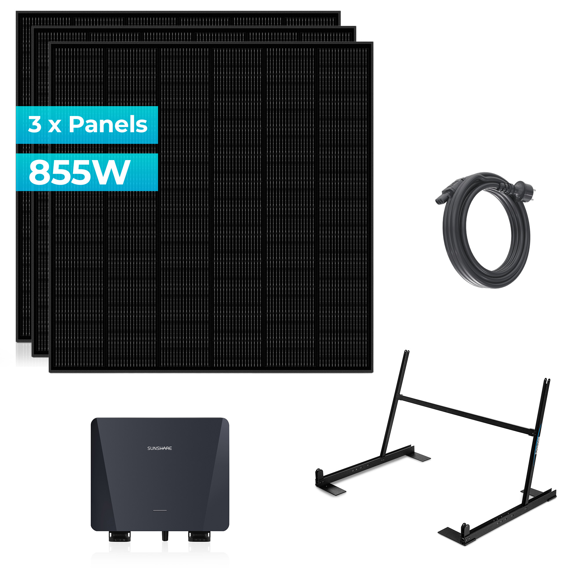3 schwarze Solarmodule, dunkler Wechselrichter, aufgerolltes schwarzes Kabel, Metallmontagerahmen.