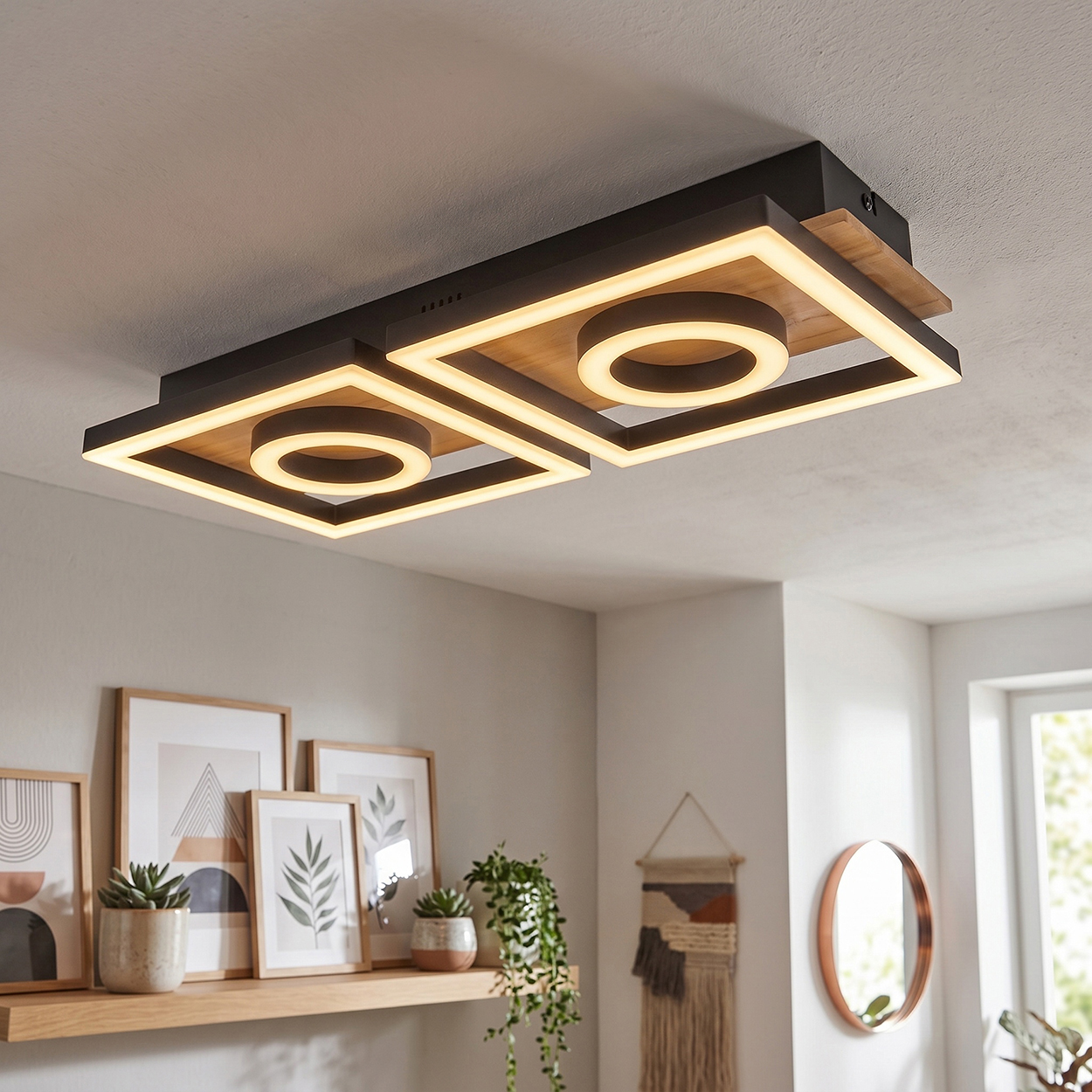 Moderne Deckenleuchte mit Holz und Metall, quadratisch mit Kreis.