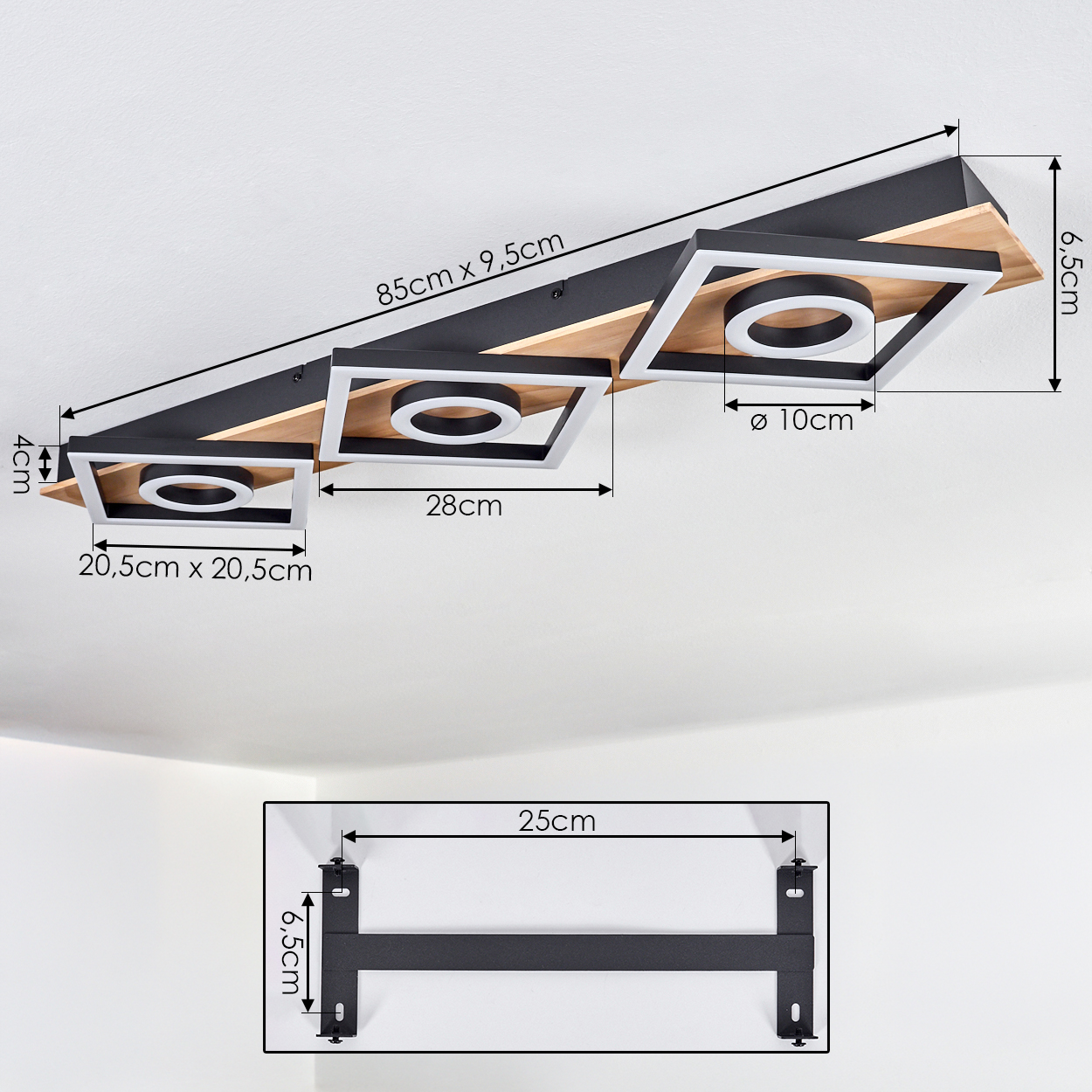 Deckenleuchte mit drei quadratischen Rahmen, Holzdetails und LED-Ringen.