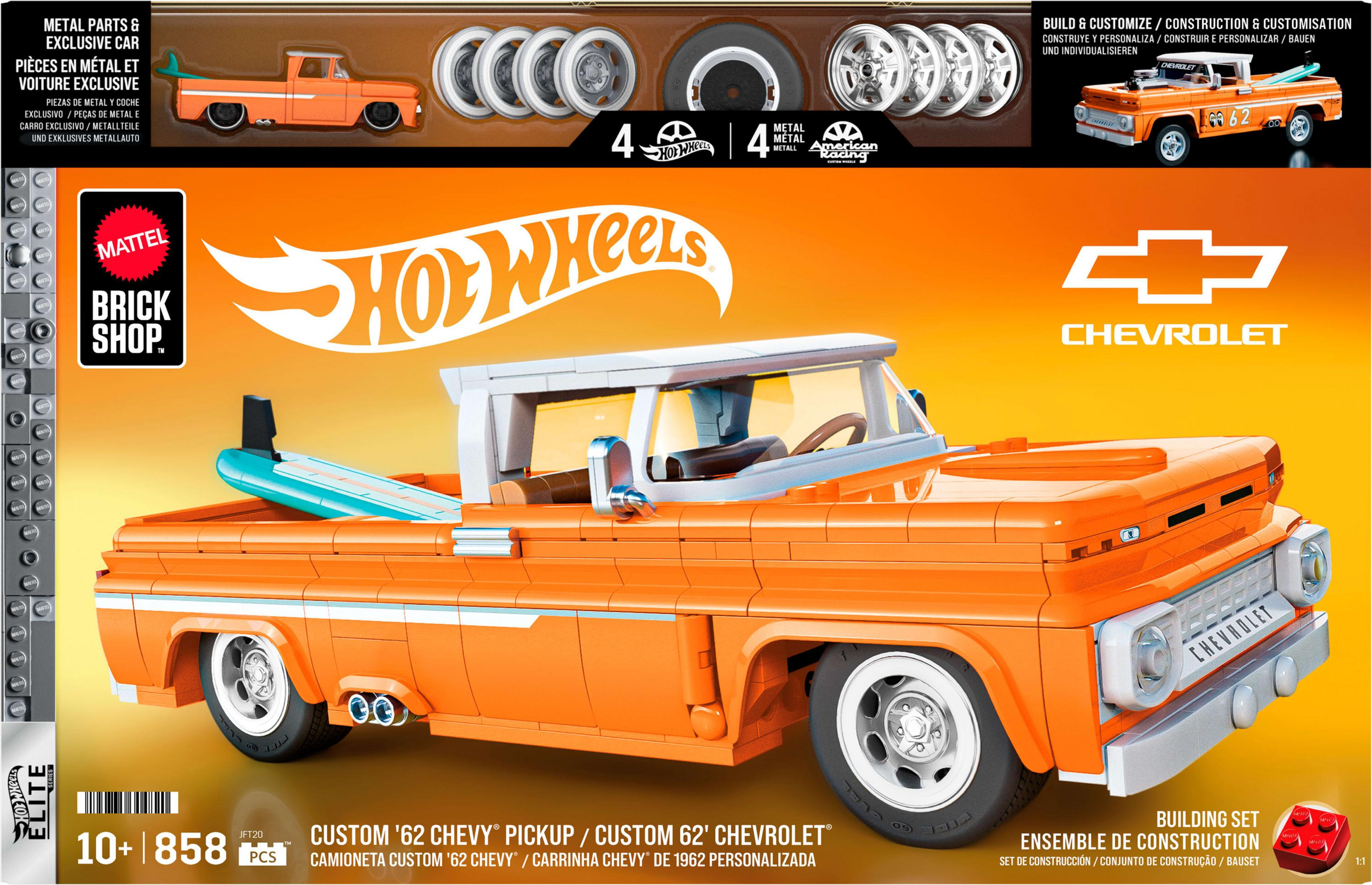 Pick-up Lego Hot Wheels arancione con tavola da surf e ruote personalizzate.