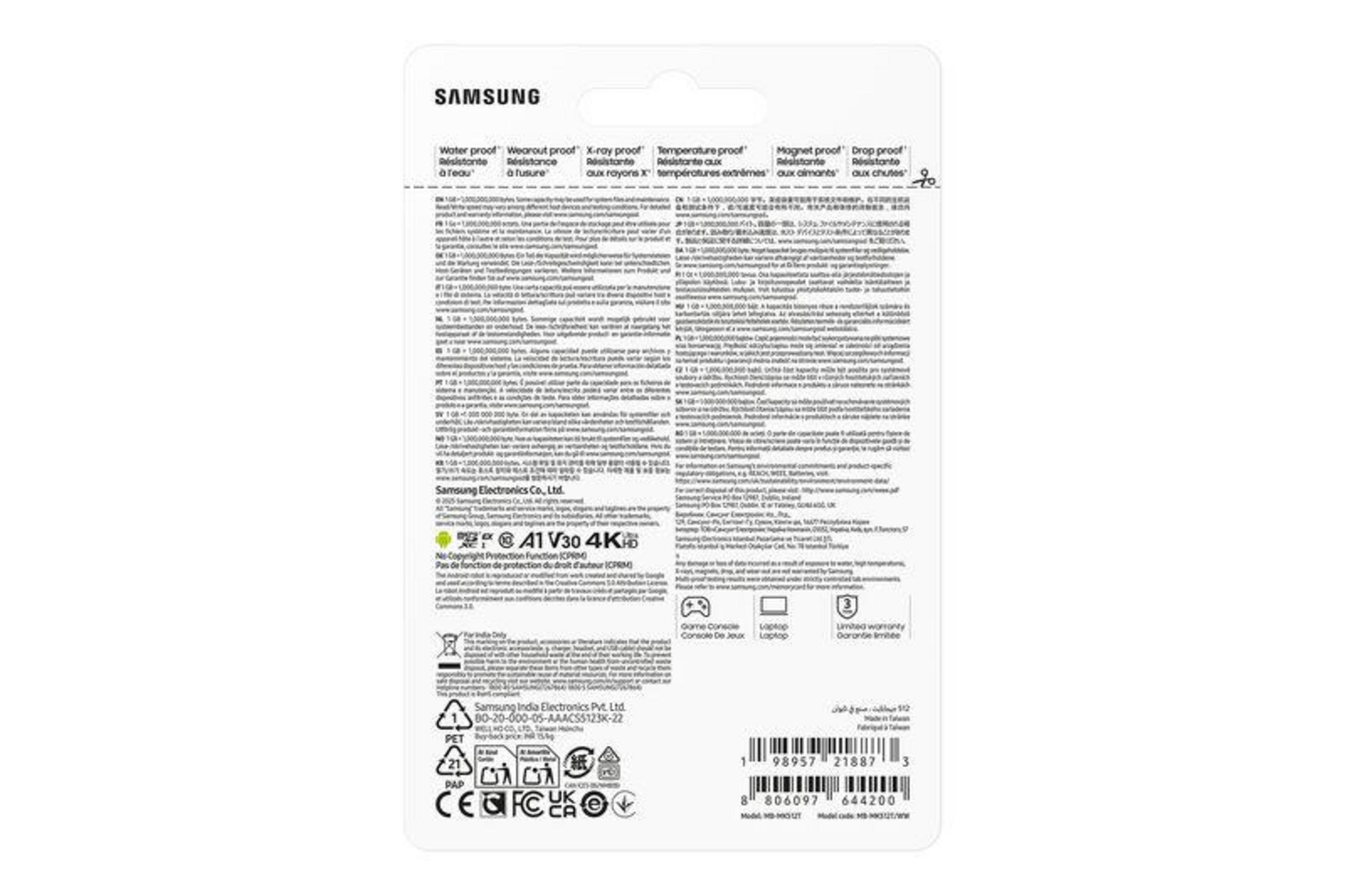 Rückseite einer Samsung-Speicherkarte mit Produktinformationen und Zertifizierungen.