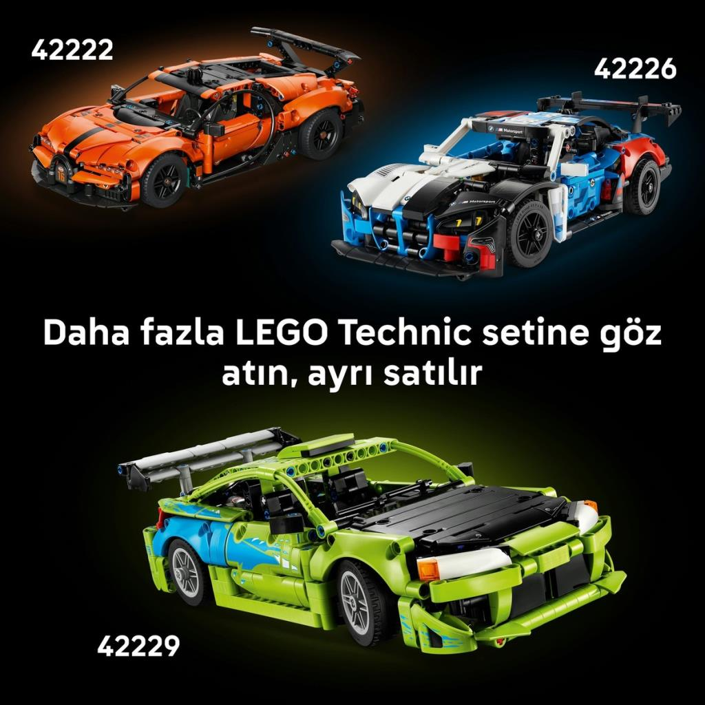Üç LEGO Technic yarış arabası: turuncu, mavi/beyaz ve yeşil/mavi.