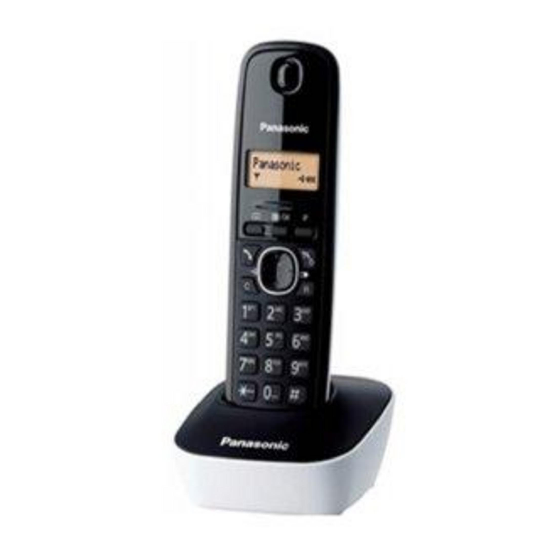 Un telefono cordless Panasonic nero con tastiera e base di ricarica.