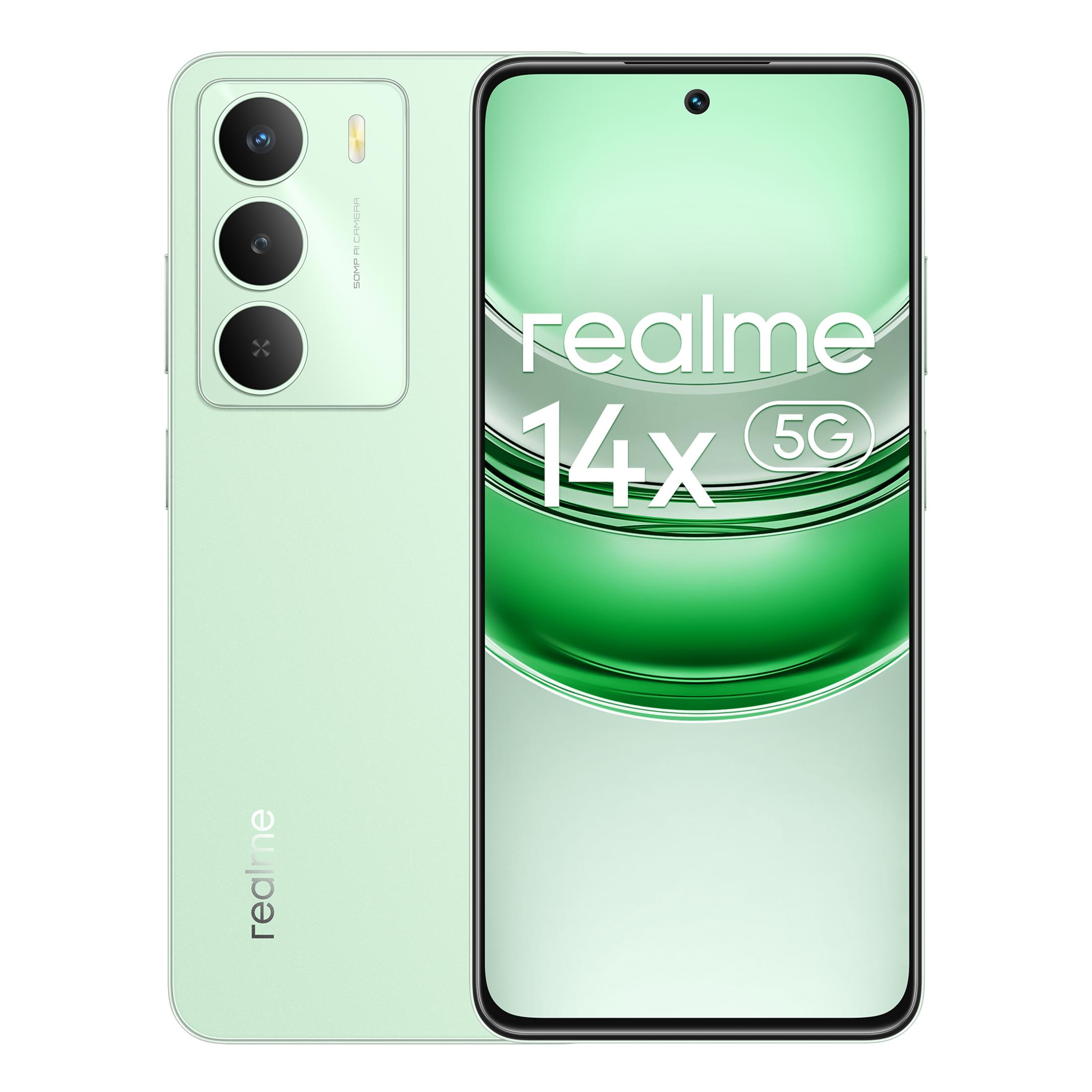 Uno smartphone verde chiaro con tre fotocamere posteriori e il logo Realme.