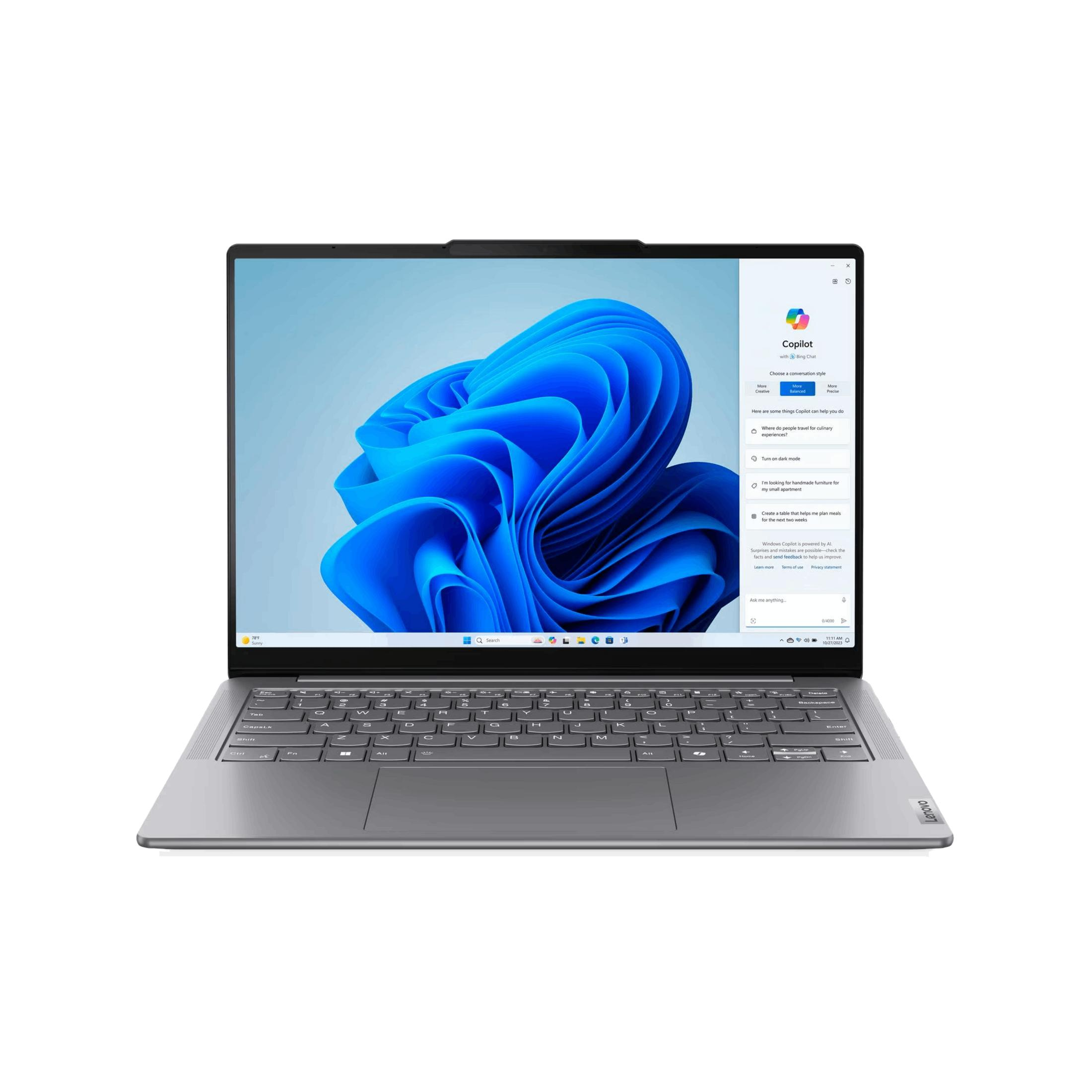 Szary laptop Lenovo z otwartym ekranem, na którym widnieje Windows Copilot.