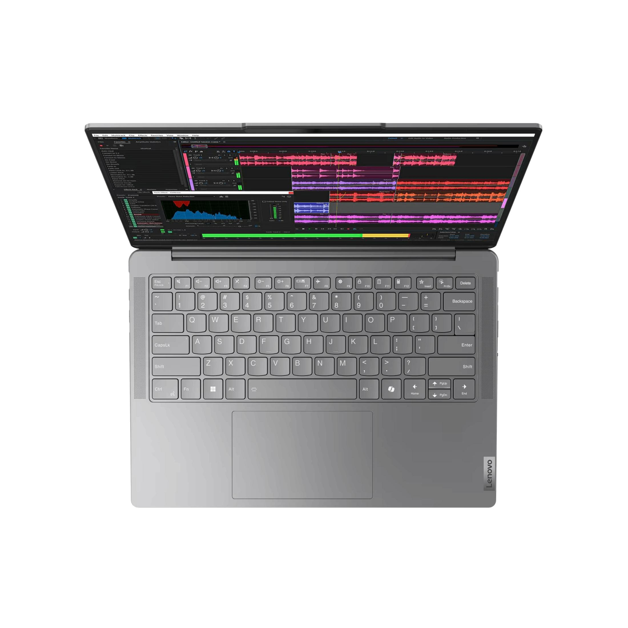 Srebrny laptop z otwartym ekranem, wyświetlający oprogramowanie do edycji audio.