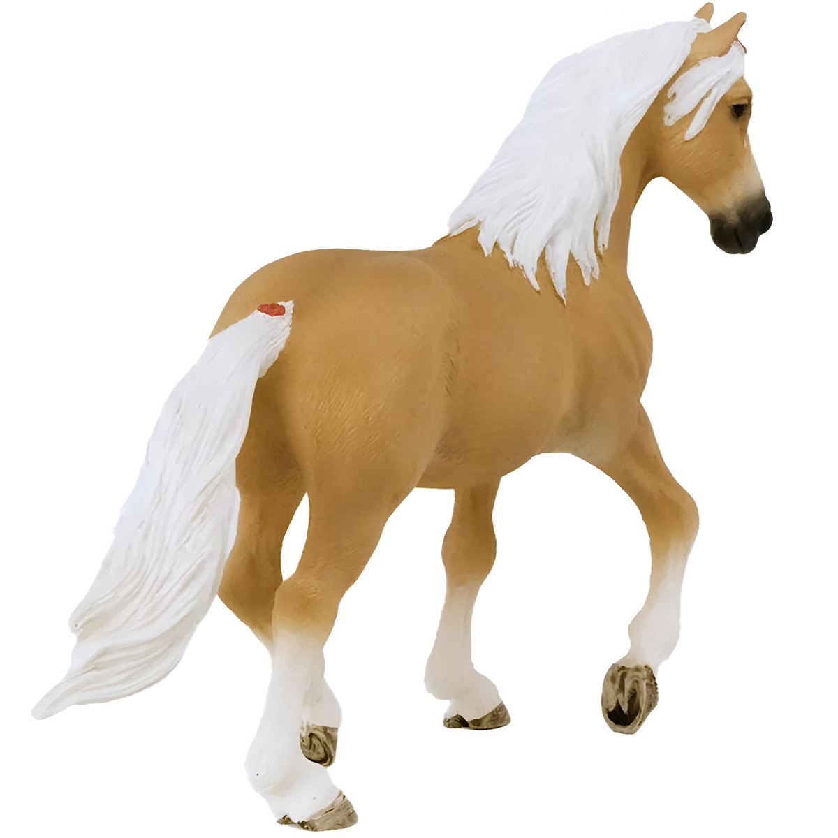 Un cavallo marrone chiaro con criniera e coda bianche, su sfondo bianco.