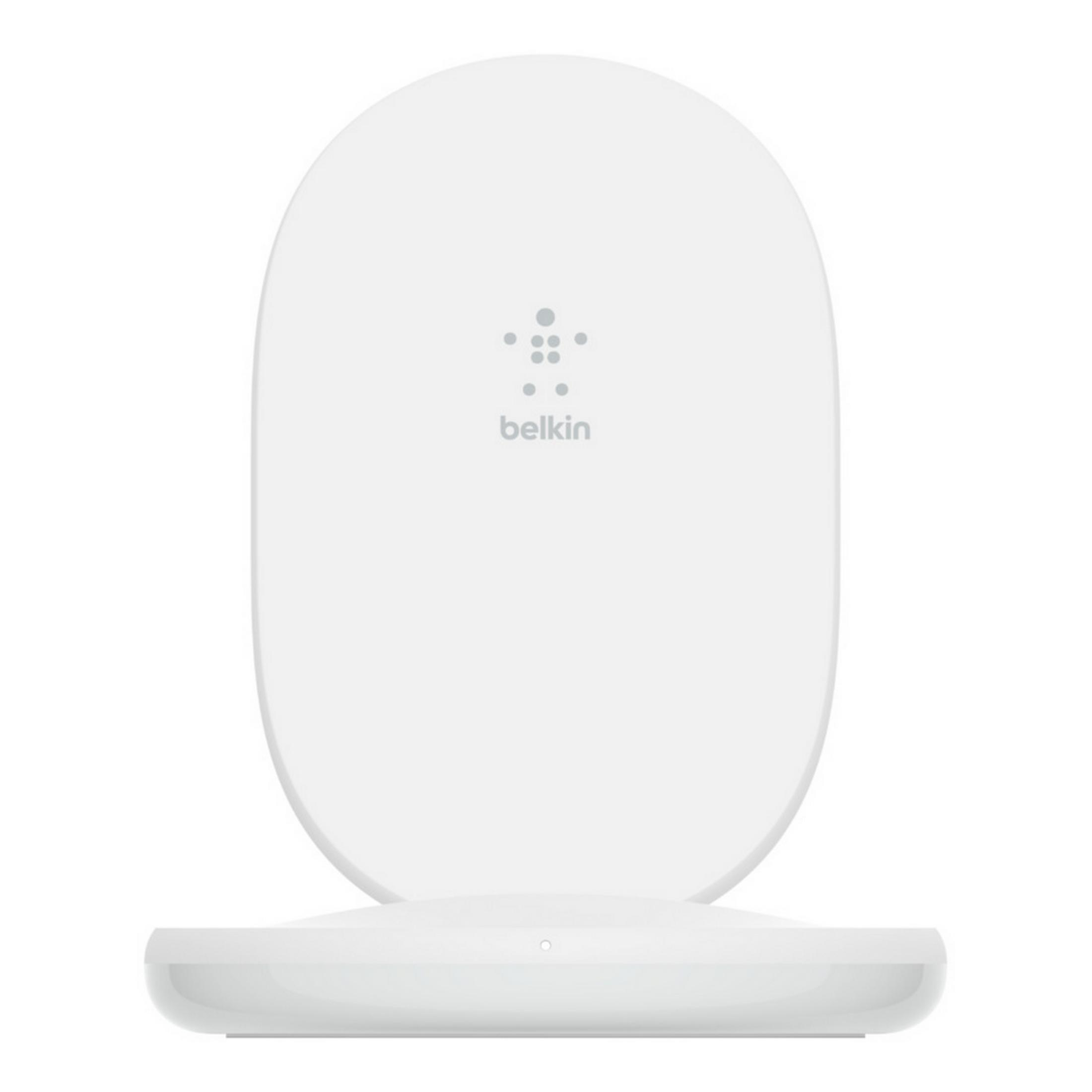Un cargador Belkin blanco con parte superior ovalada y base redonda.