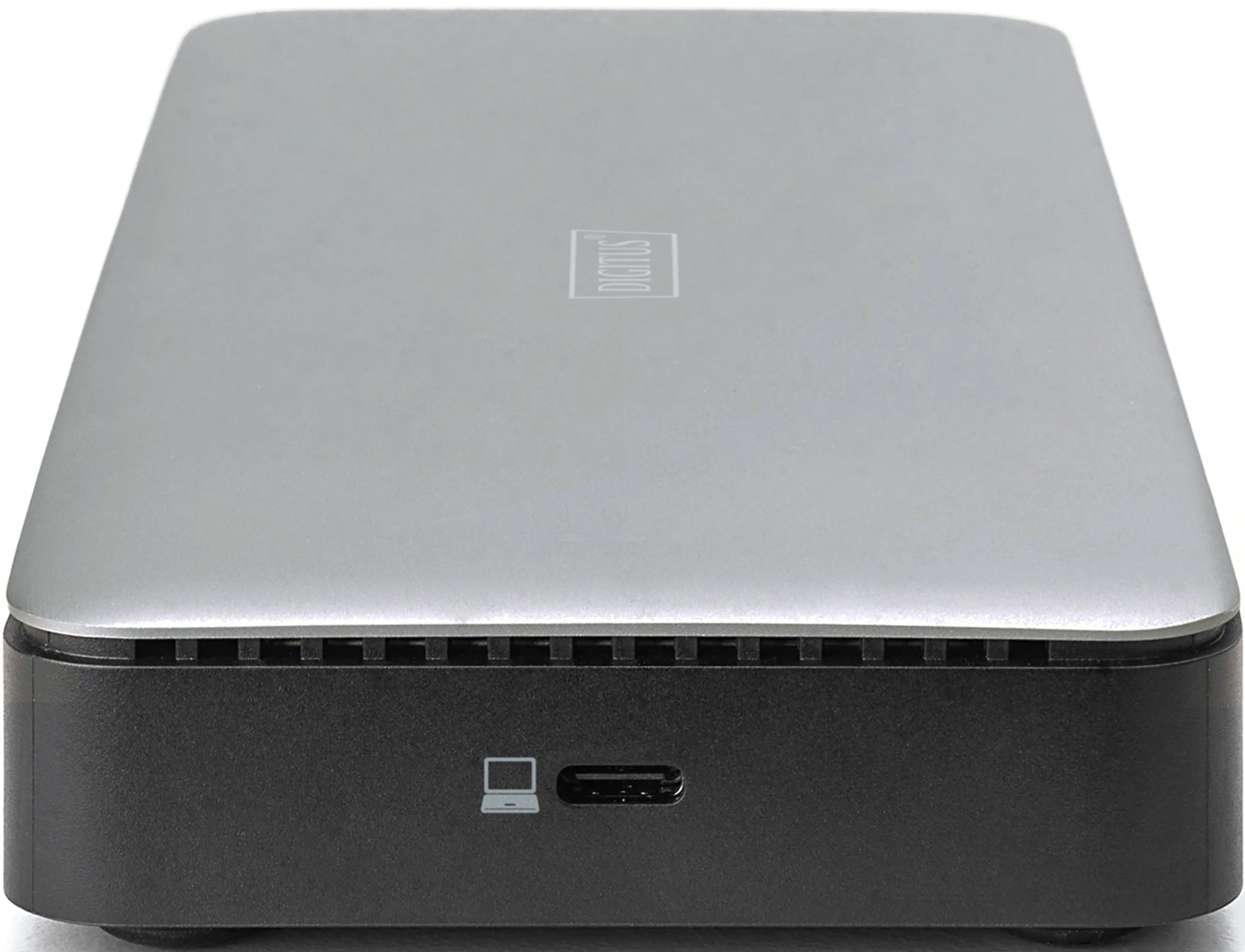 Un case esterno per hard disk argentato e nero con porta USB-C.