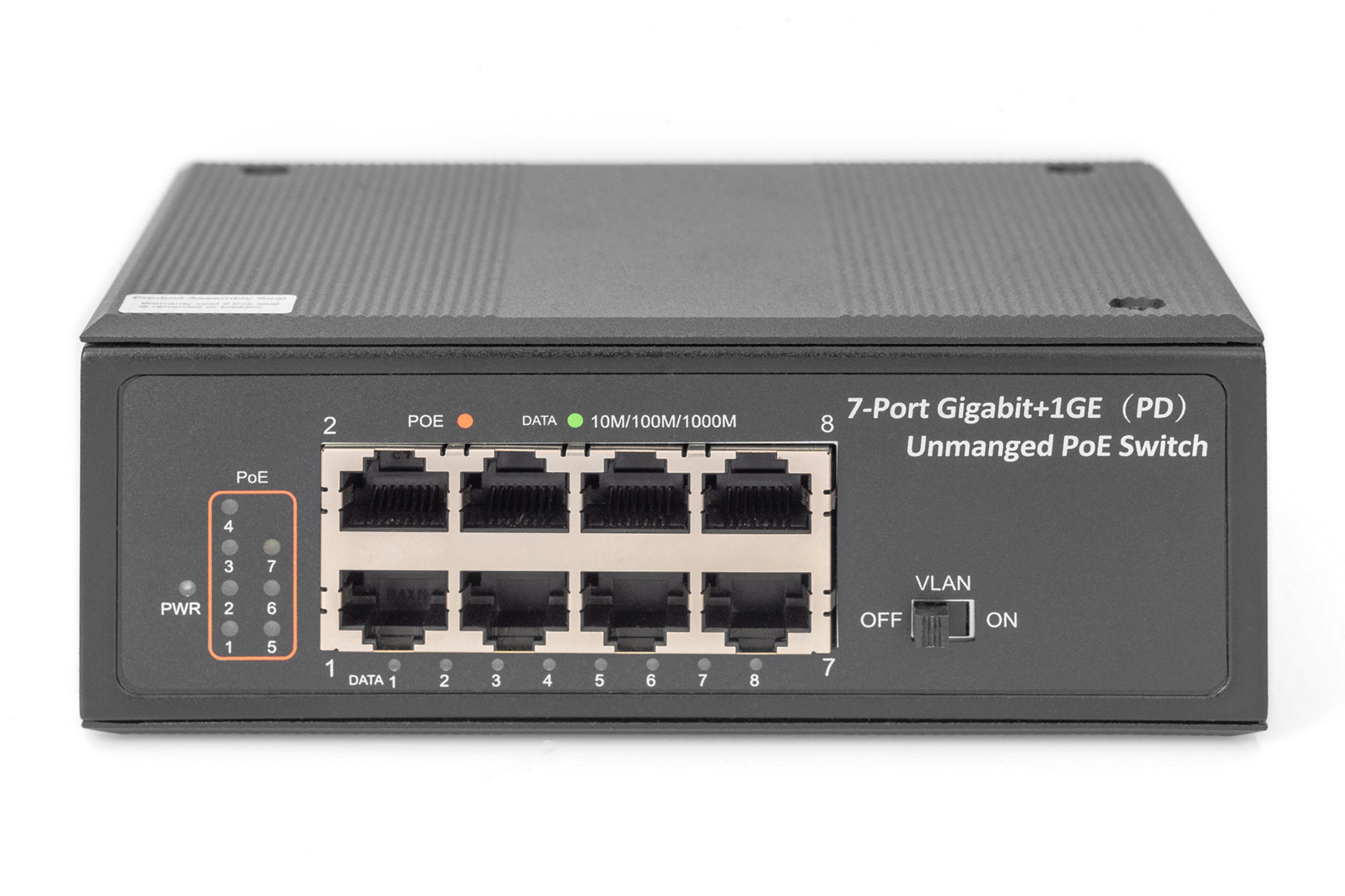 Uno switch PoE Gigabit nero a 7 porte con più porte e spie luminose.