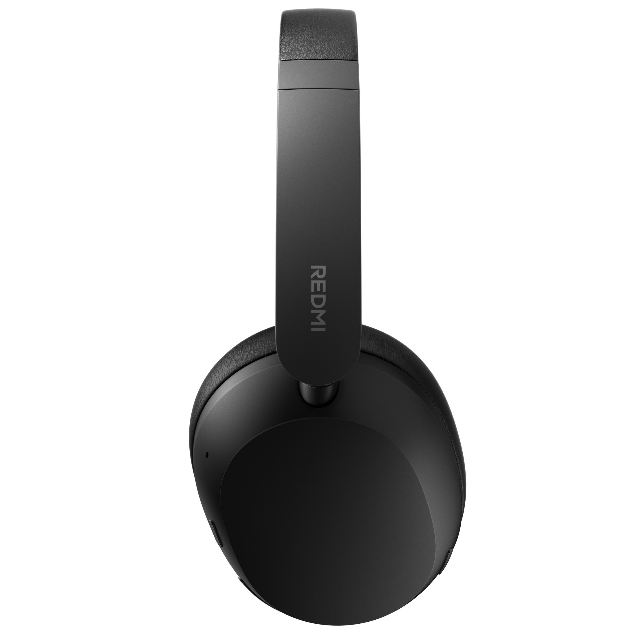 Auriculares negros con el logo de Redmi en la diadema.