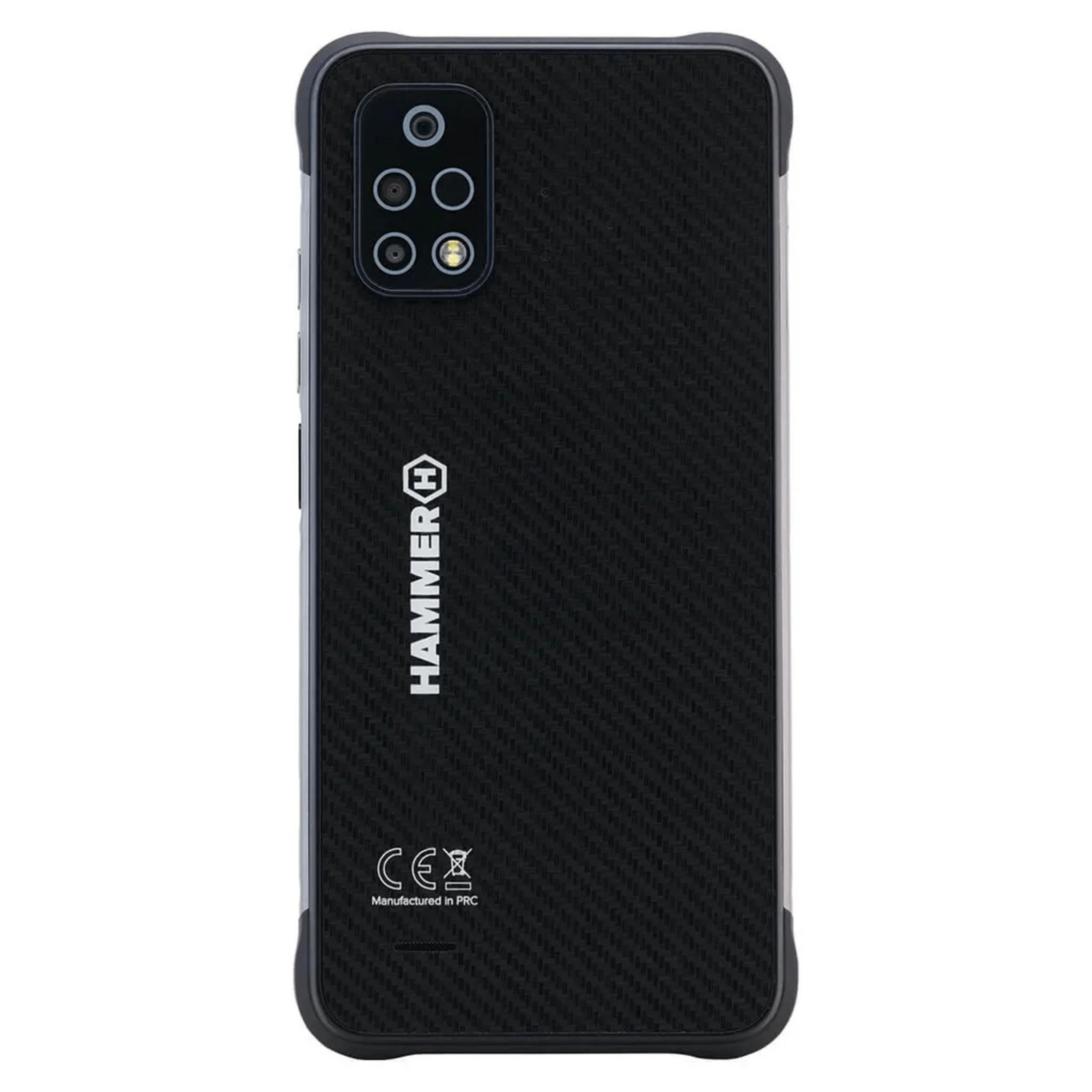 Schwarzes Smartphone mit Carbon-Optik, vier Kameras und Hammer-Logo.