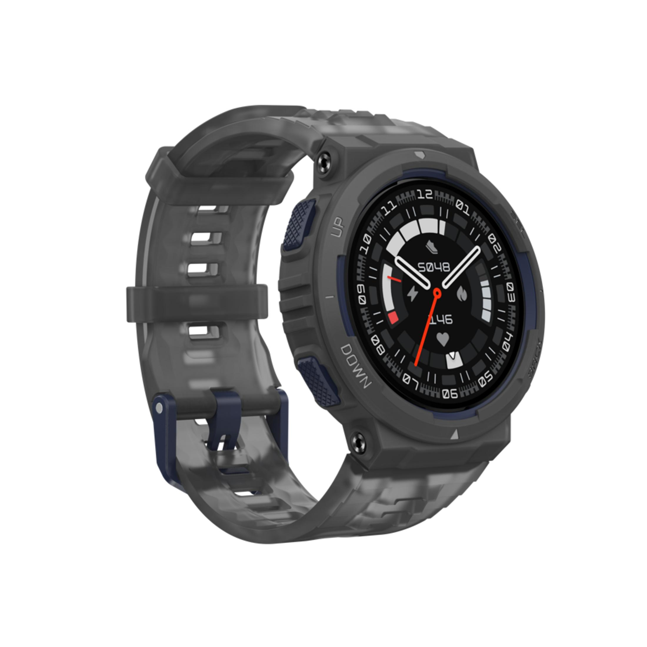 Uno smartwatch grigio con quadrante nero e accenti blu su sfondo bianco.