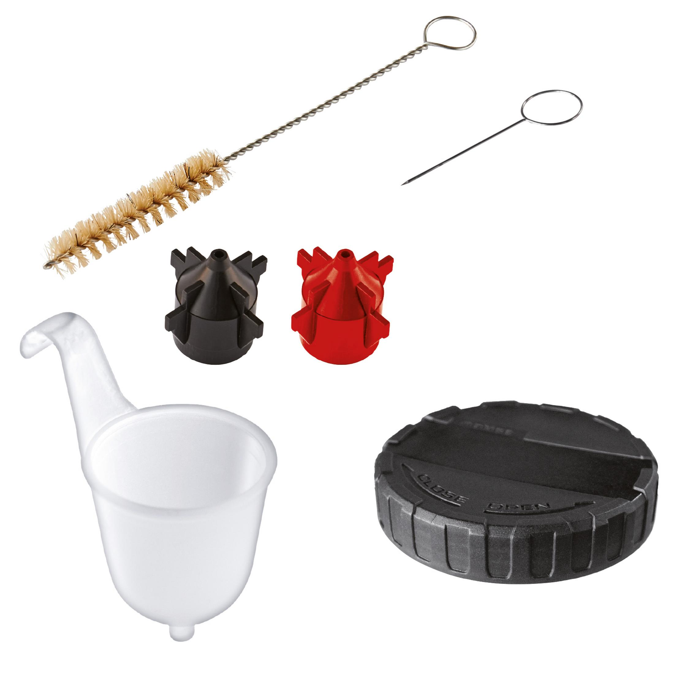 Reinigungsbürste, Nadel, Sprühkopfaufsätze in Rot und Schwarz, weißer Becher und schwarzer Deckel.