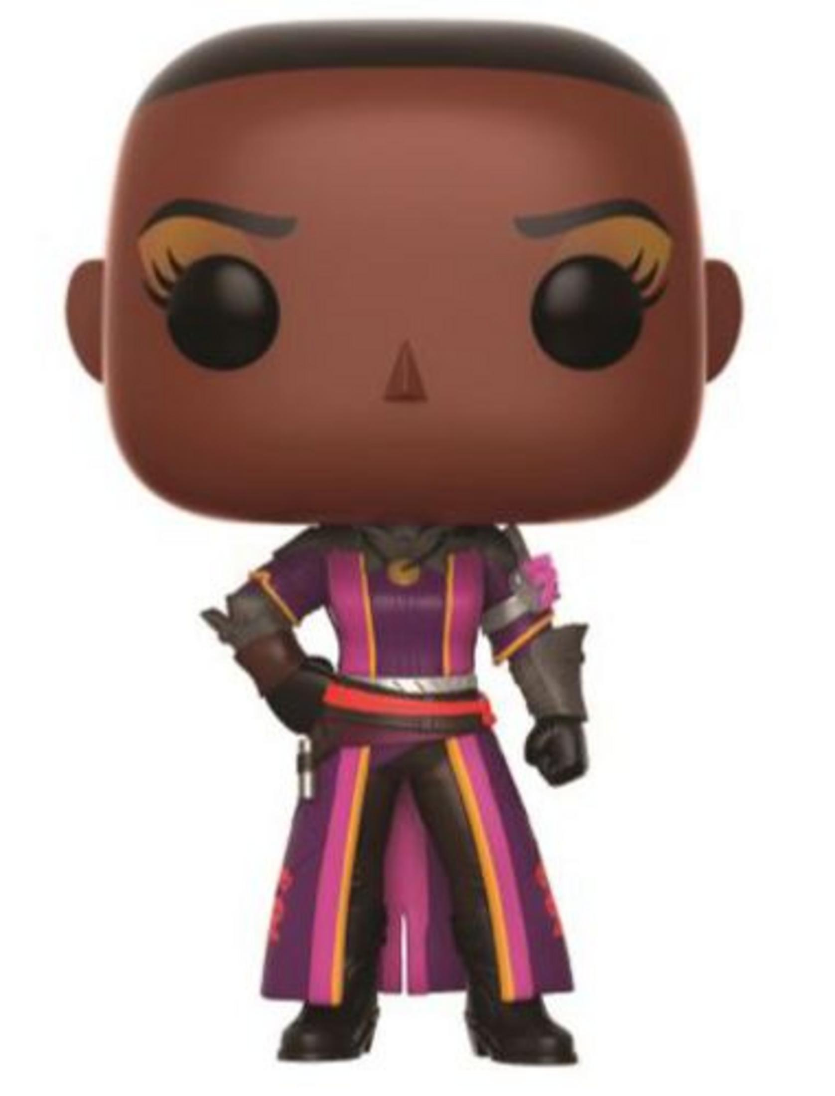 Eine Funko Pop-Figur einer Frau mit brauner Haut und kurz geschorenen Haaren.