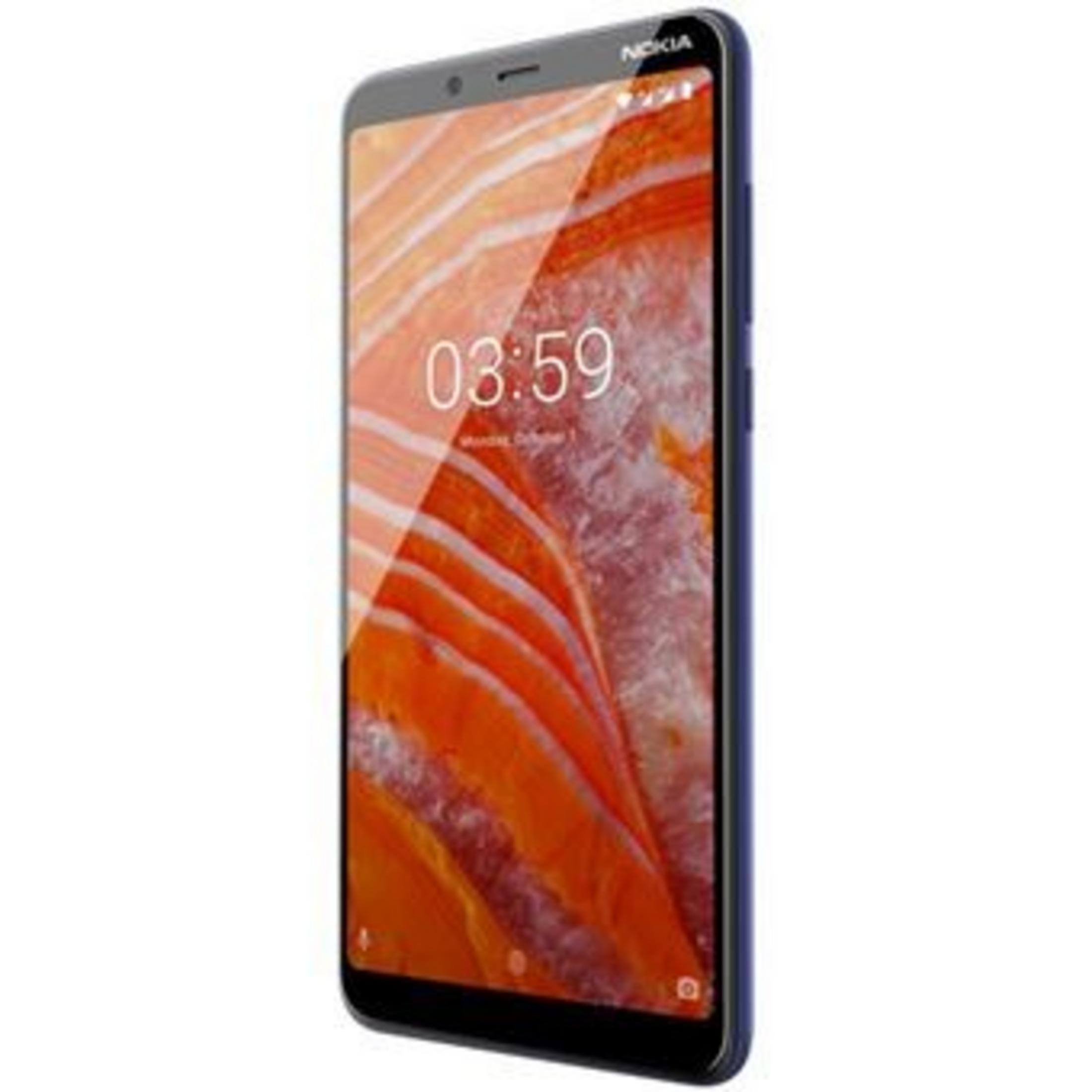 Un smartphone Nokia azul que muestra un fondo de pantalla abstracto naranja con la hora 03:59.