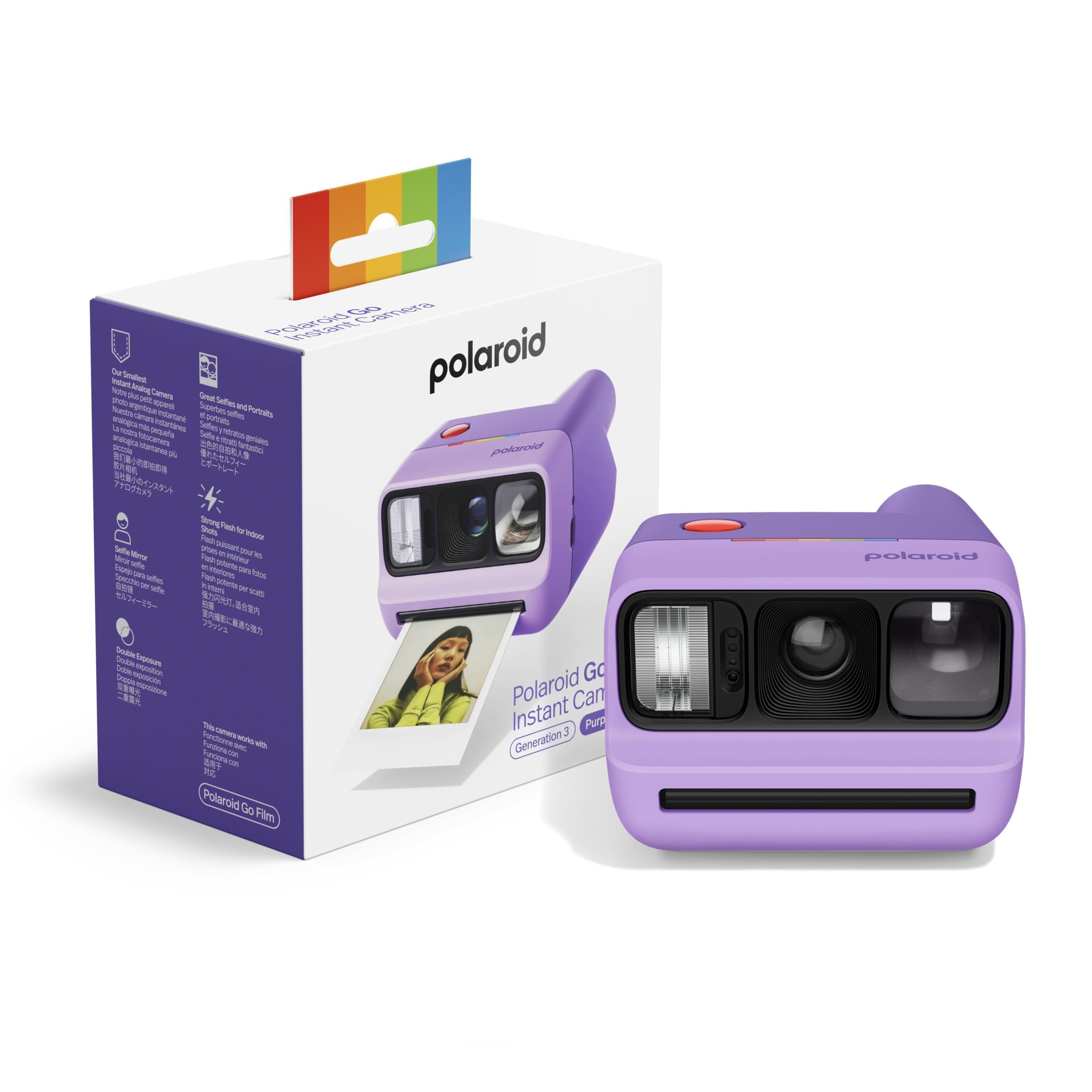 Lila Polaroid Sofortbildkamera mit Verpackung, die eine Nahaufnahme zeigt.