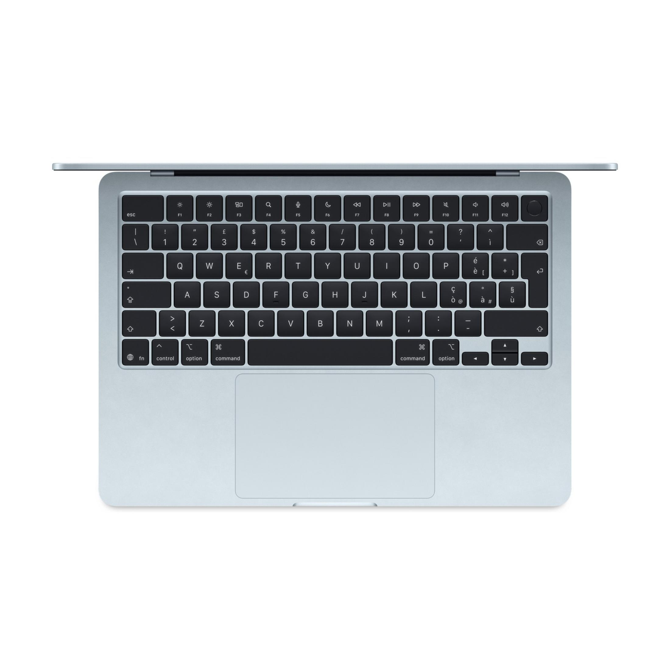 Un MacBook azzurro con il coperchio aperto, che mostra tastiera e trackpad.
