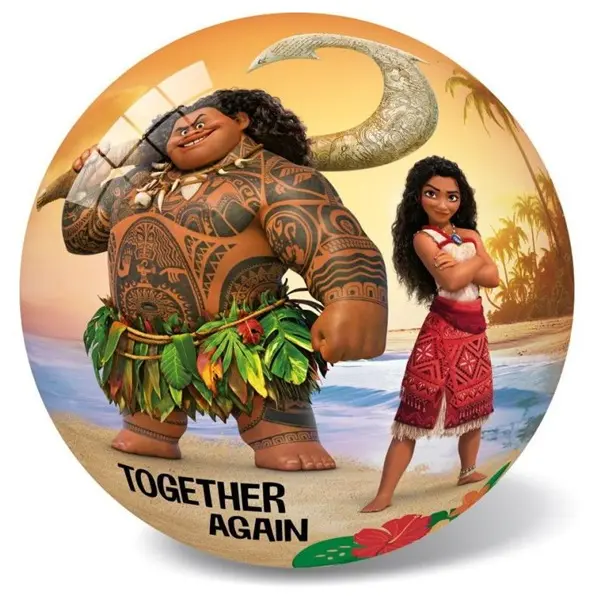 Maui i Moana stoją na plaży. Maui nosi spódnicę z liści, a Moana czerwoną spódnicę.