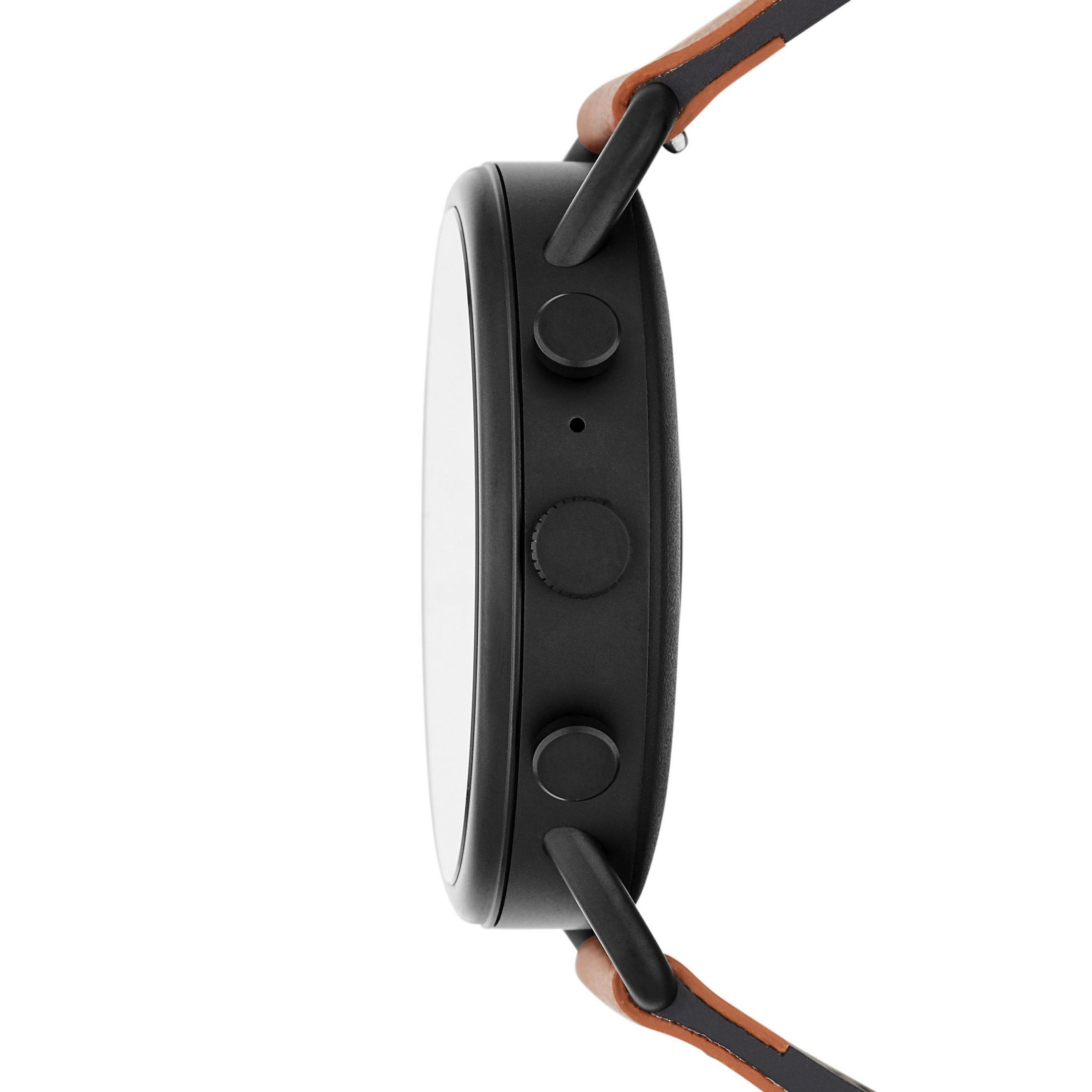 Reloj inteligente negro con correa de cuero marrón, vista lateral.