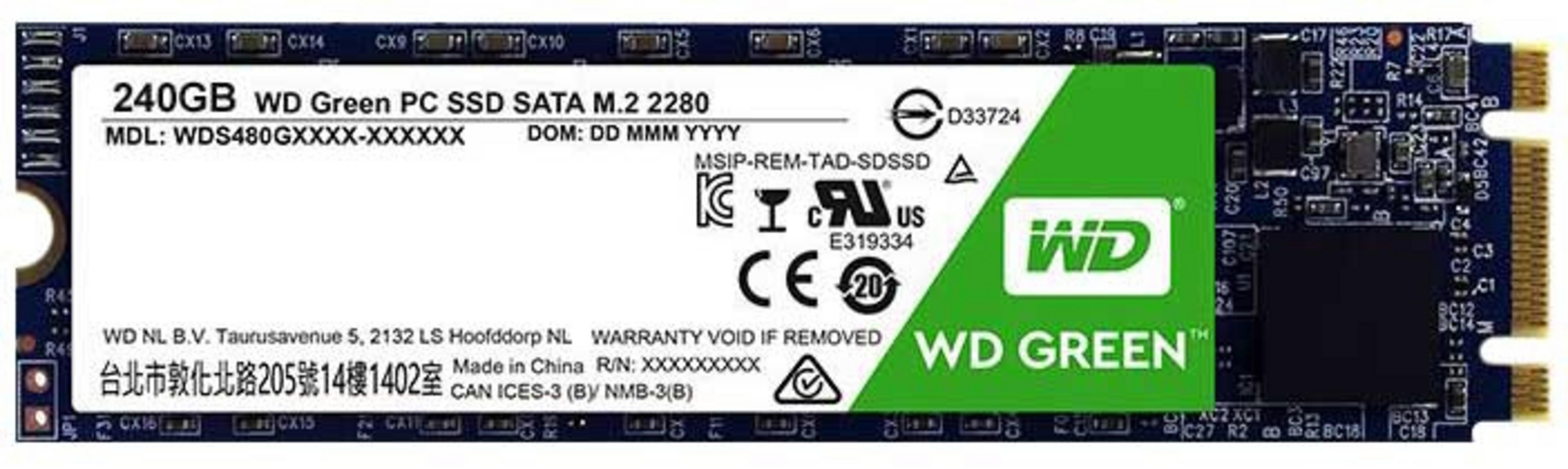 Un SSD M.2 WD Green da 240 GB con etichetta verde e connettori.