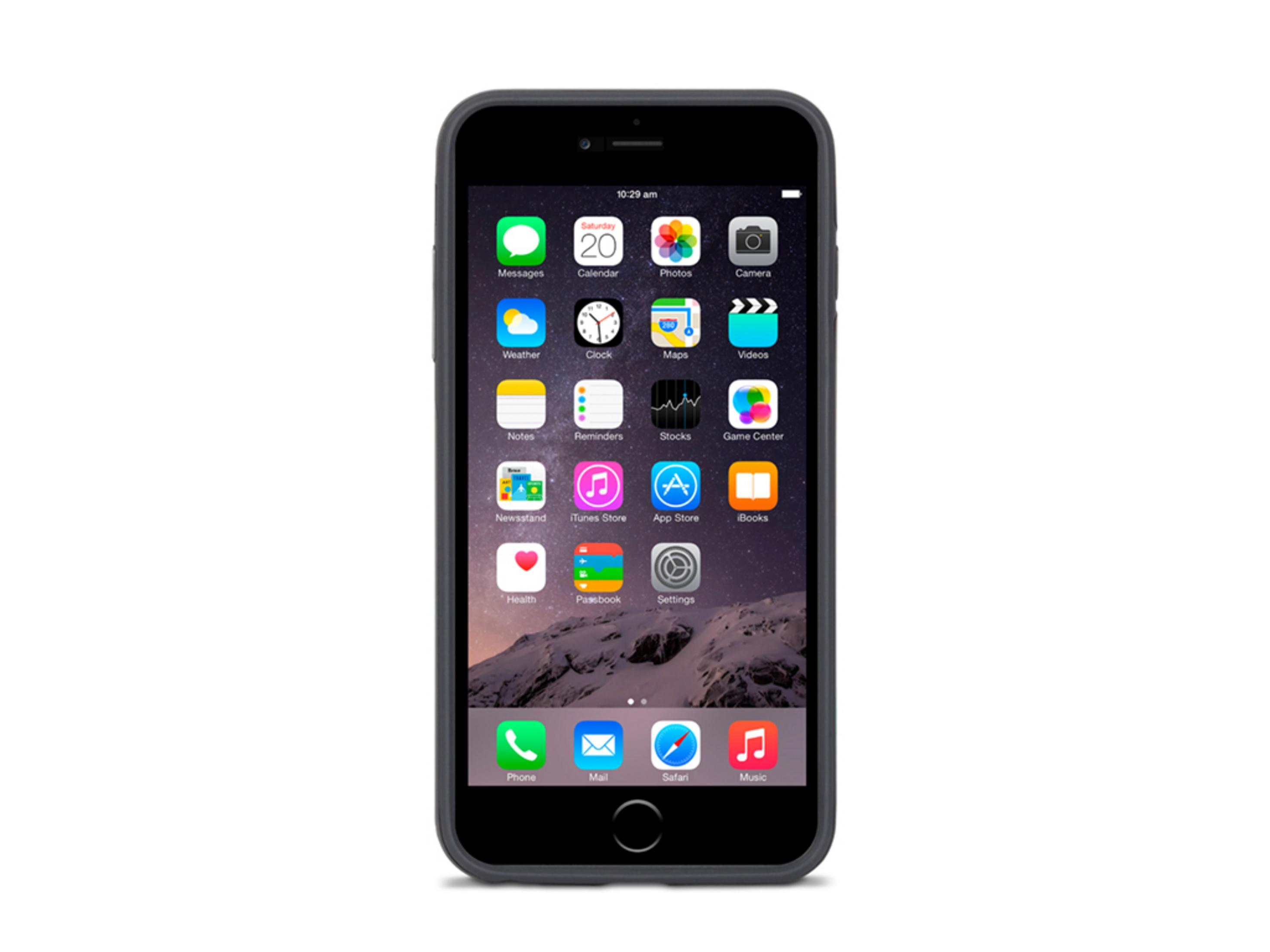 iPhone nero mostra la schermata home con icone app e sfondo montuoso.