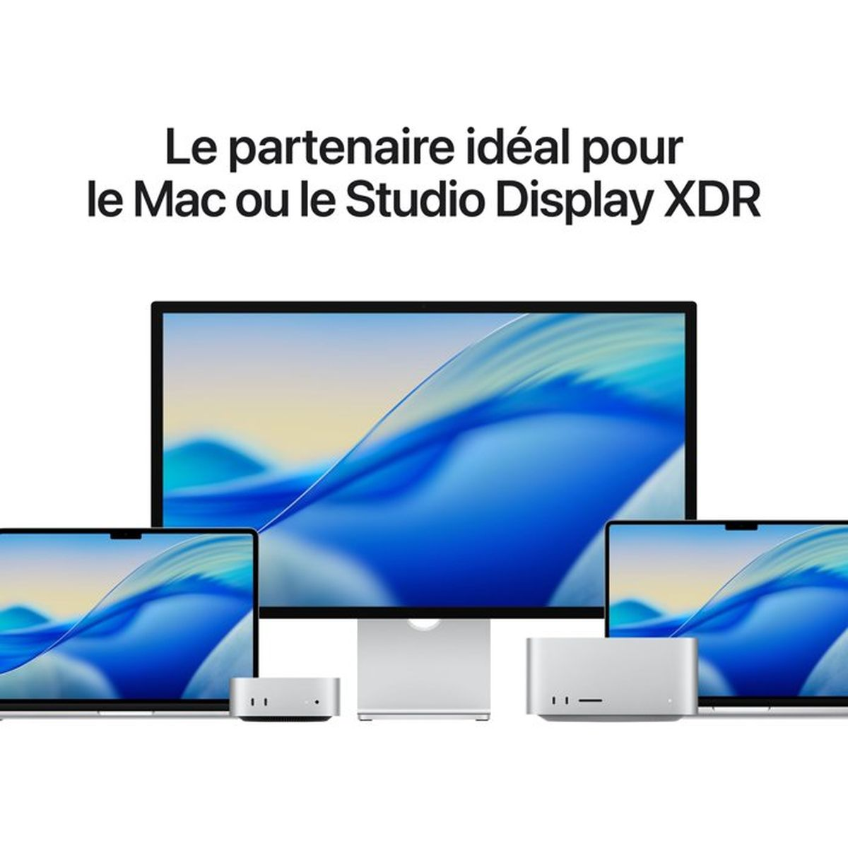 Apple Studio Display con Mac e Mac Mini che mostrano sfondi astratti identici.