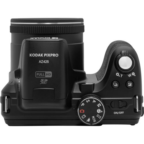 Eine schwarze Kodak Pixpro AZ425 Digitalkamera mit Objektiv und Bedienelementen.