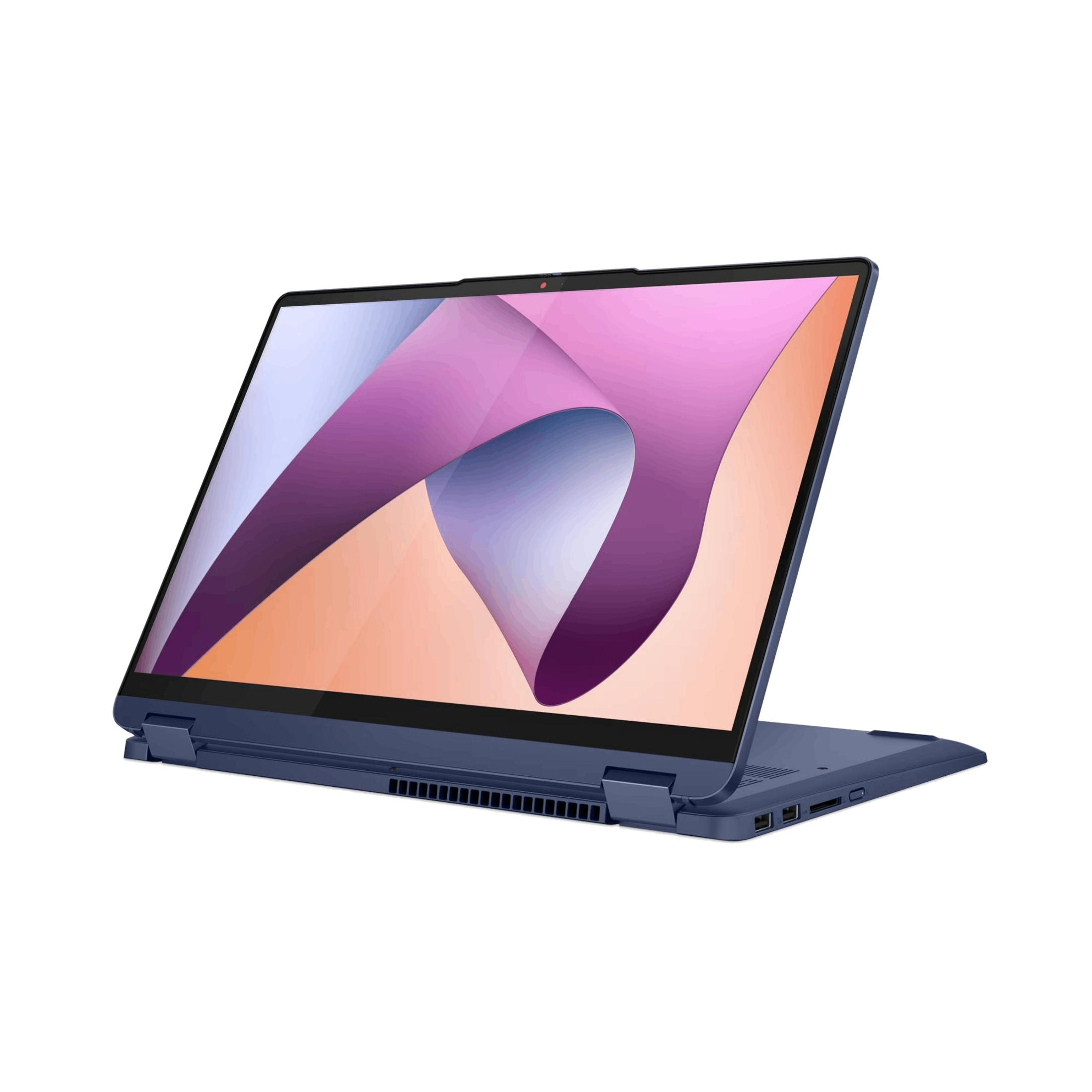 Niebieski laptop z otwartym ekranem, wyświetlający abstrakcyjny wzór.