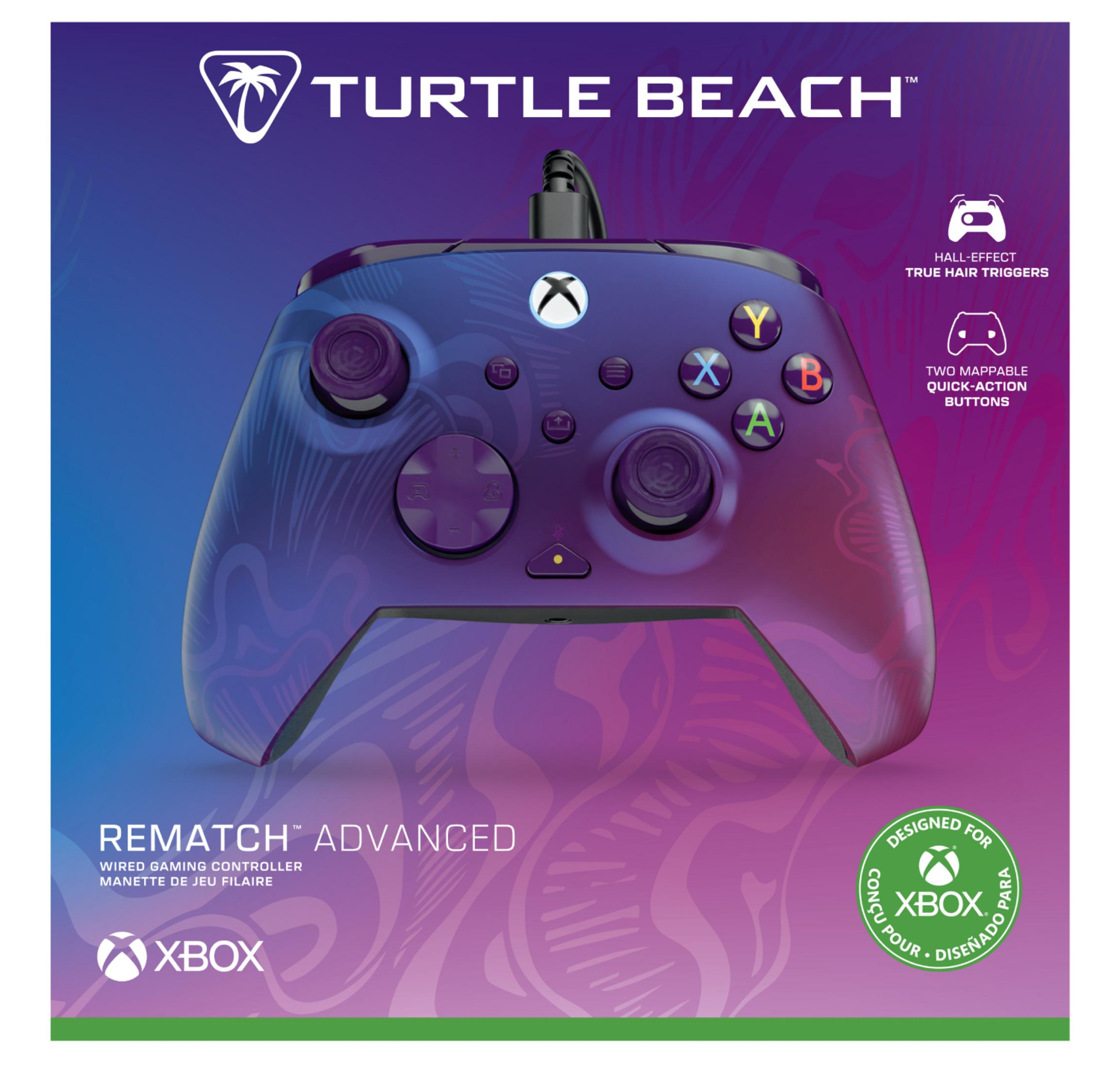 Un controller Xbox viola Turtle Beach con motivo e cavo.