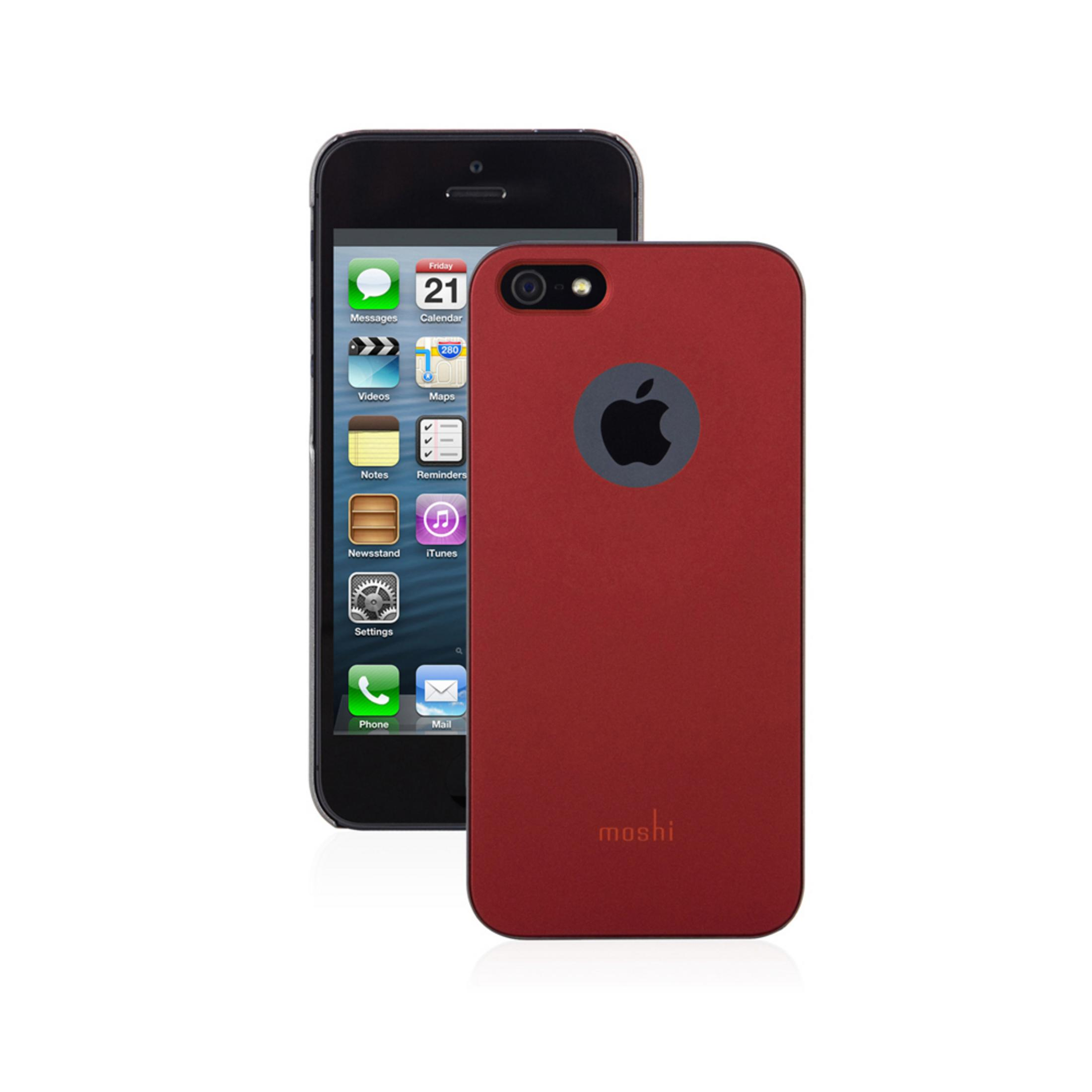 Una cover rossa per iPhone giace davanti a un iPhone nero con icone app.