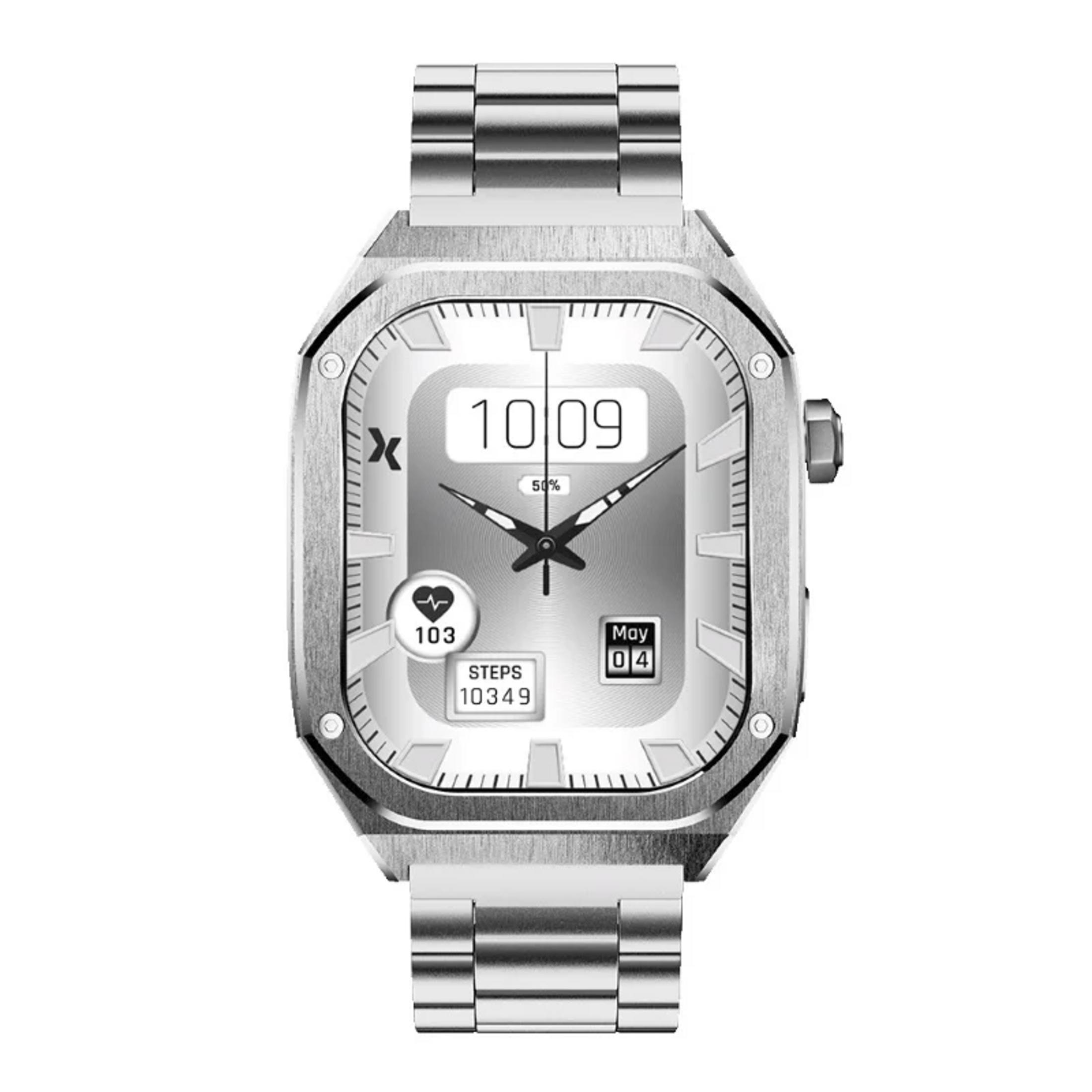 Orologio smart argentato con display digitale che mostra le 10:09.