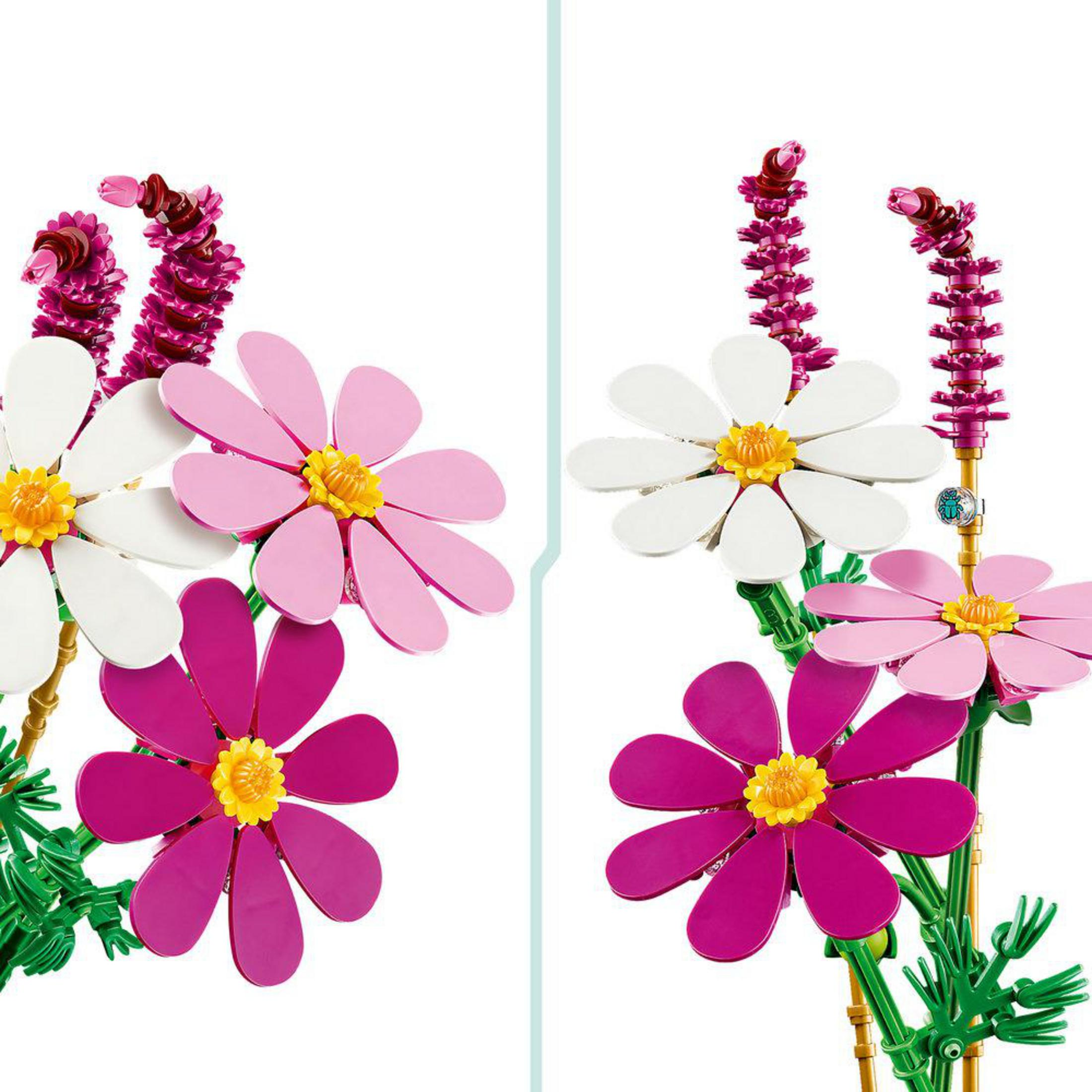Due bouquet di fiori rosa e bianchi, costruiti con mattoncini LEGO.