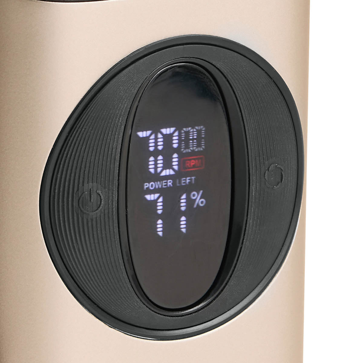 La pantalla digital muestra 700 RPM y 71% de potencia restante.