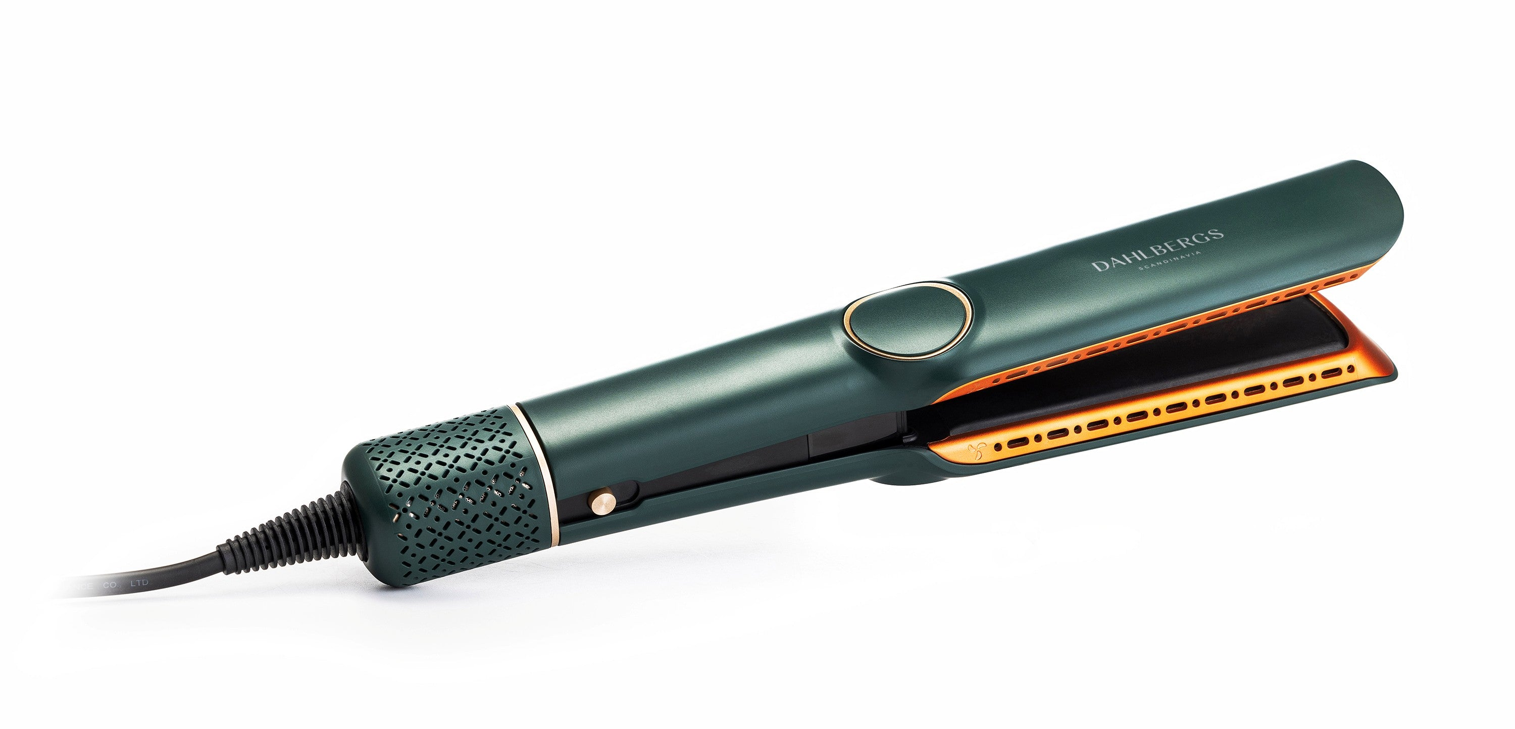 Una plancha de pelo verde oscuro con detalles naranjas y un botón dorado.