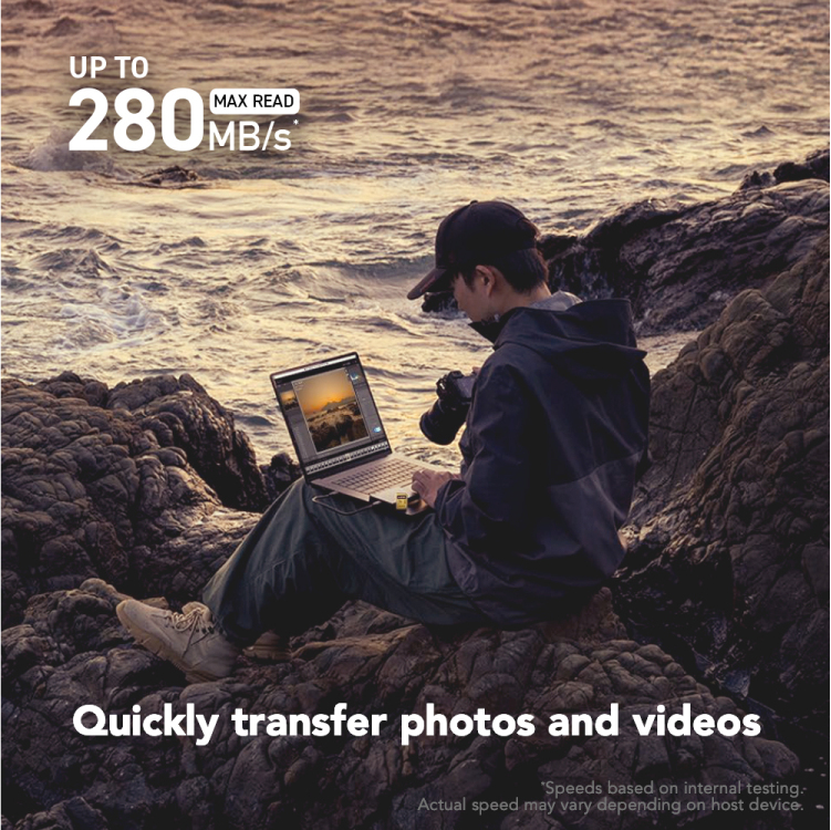 Uomo seduto al mare edita foto su laptop. Fino a 280 MB/s di velocità di lettura.