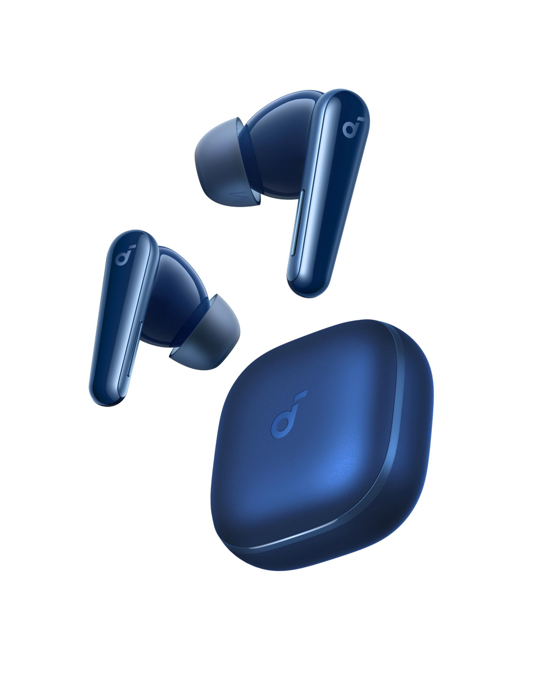 Tre auricolari wireless blu e una custodia di ricarica su sfondo bianco.